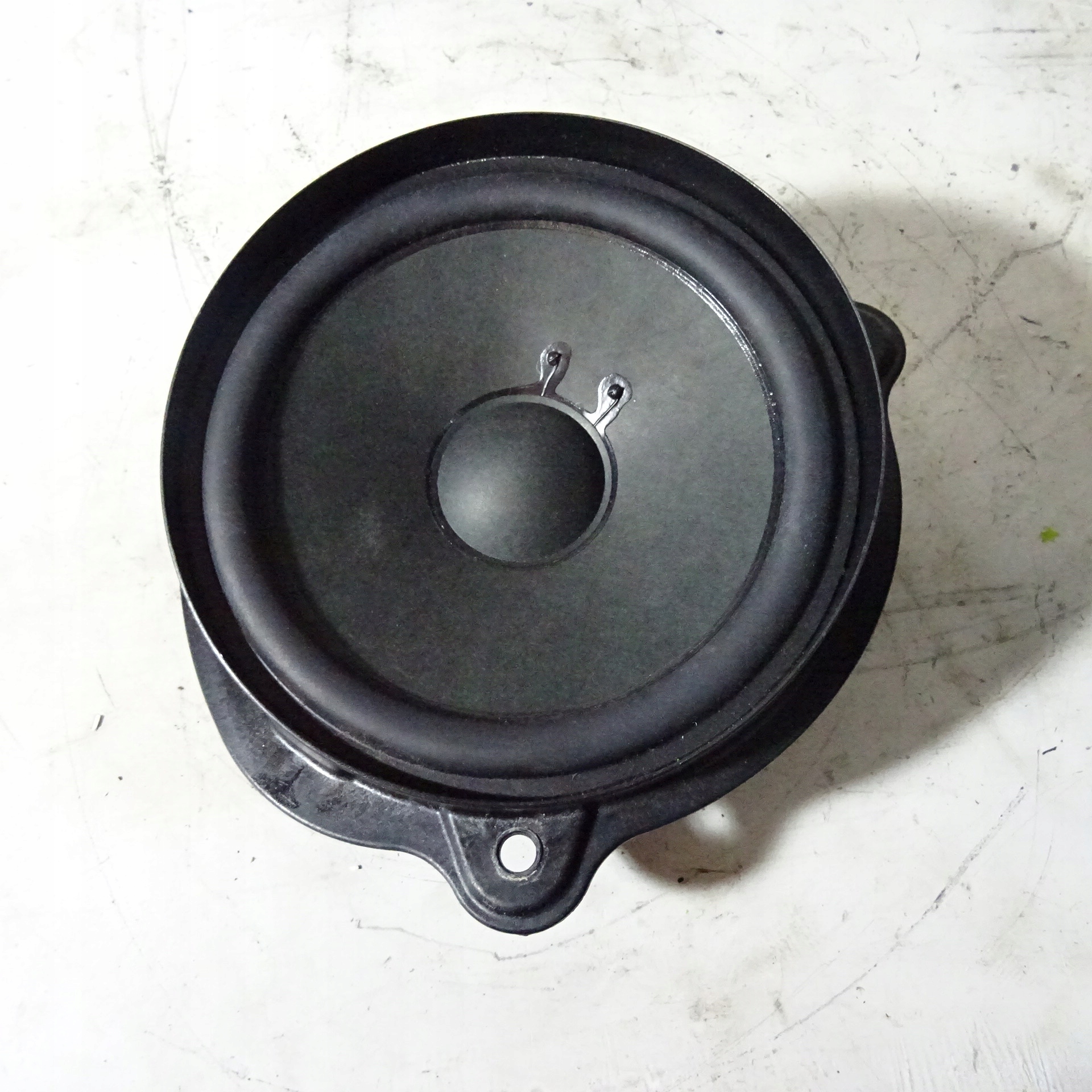 MERCEDES CLS C219 speaker left rear part A2198200402