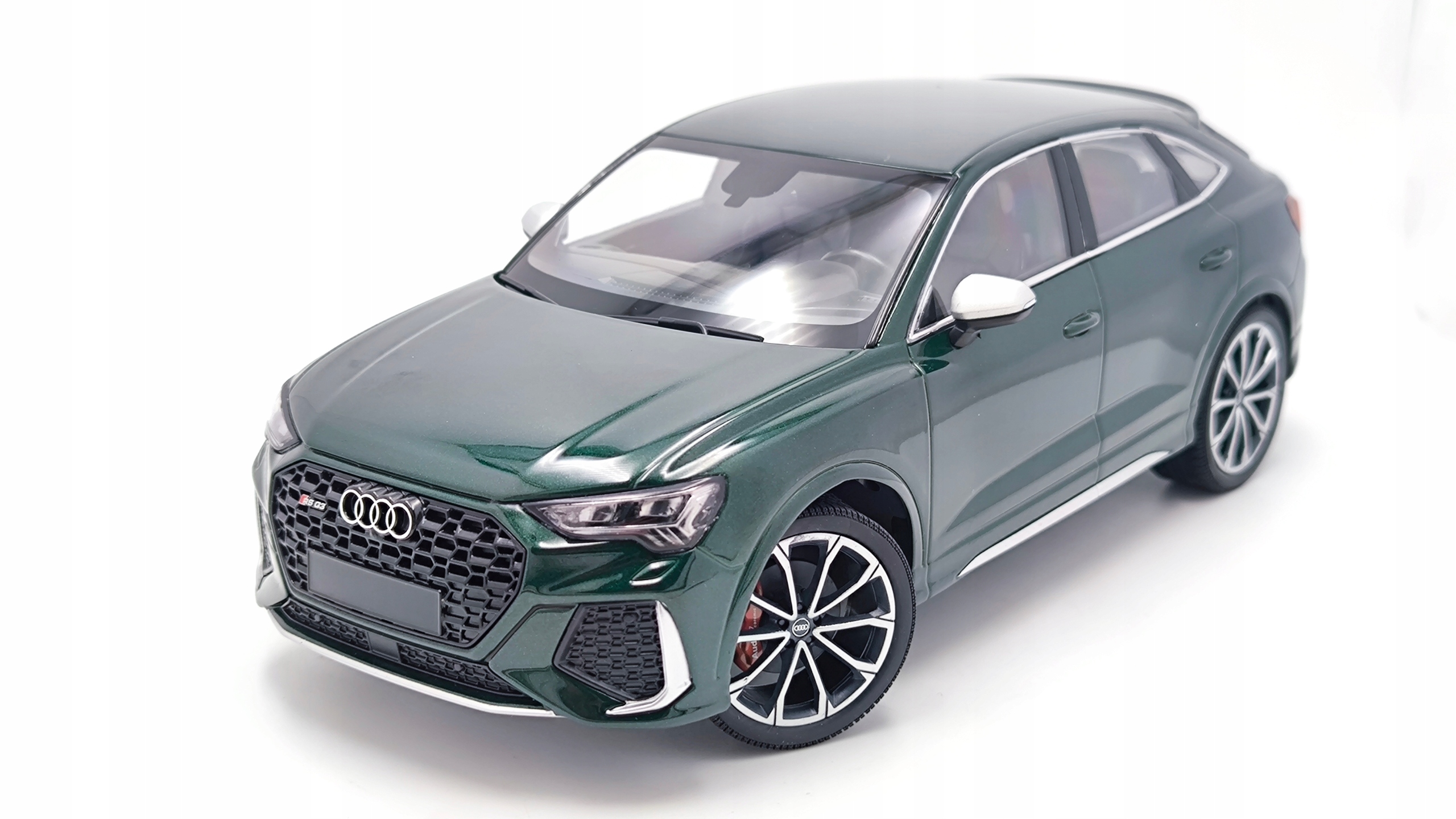 Audi Rs Q3 Sportback 2019 Green 1:18 Minichamps