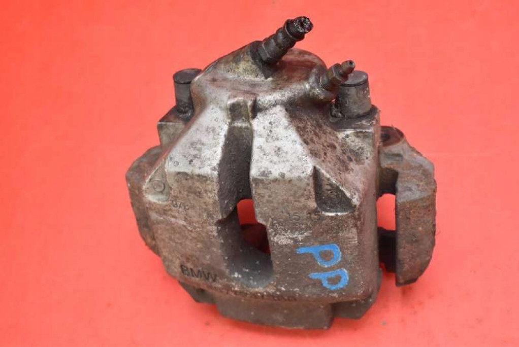 caliper brake right front BMW E90 E91 2.5xi 218 KM 04-10