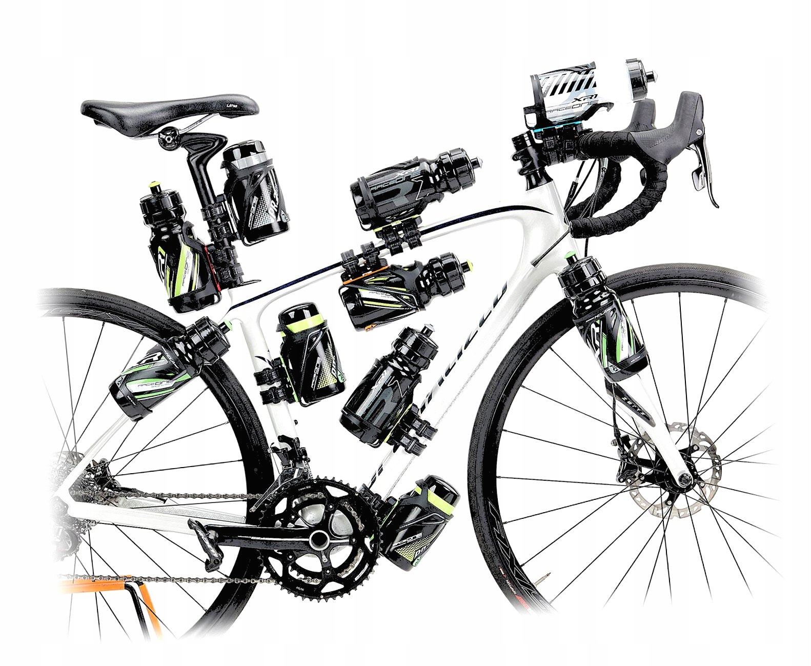 Uchwyt do koszyka bidonu RaceOne czarny