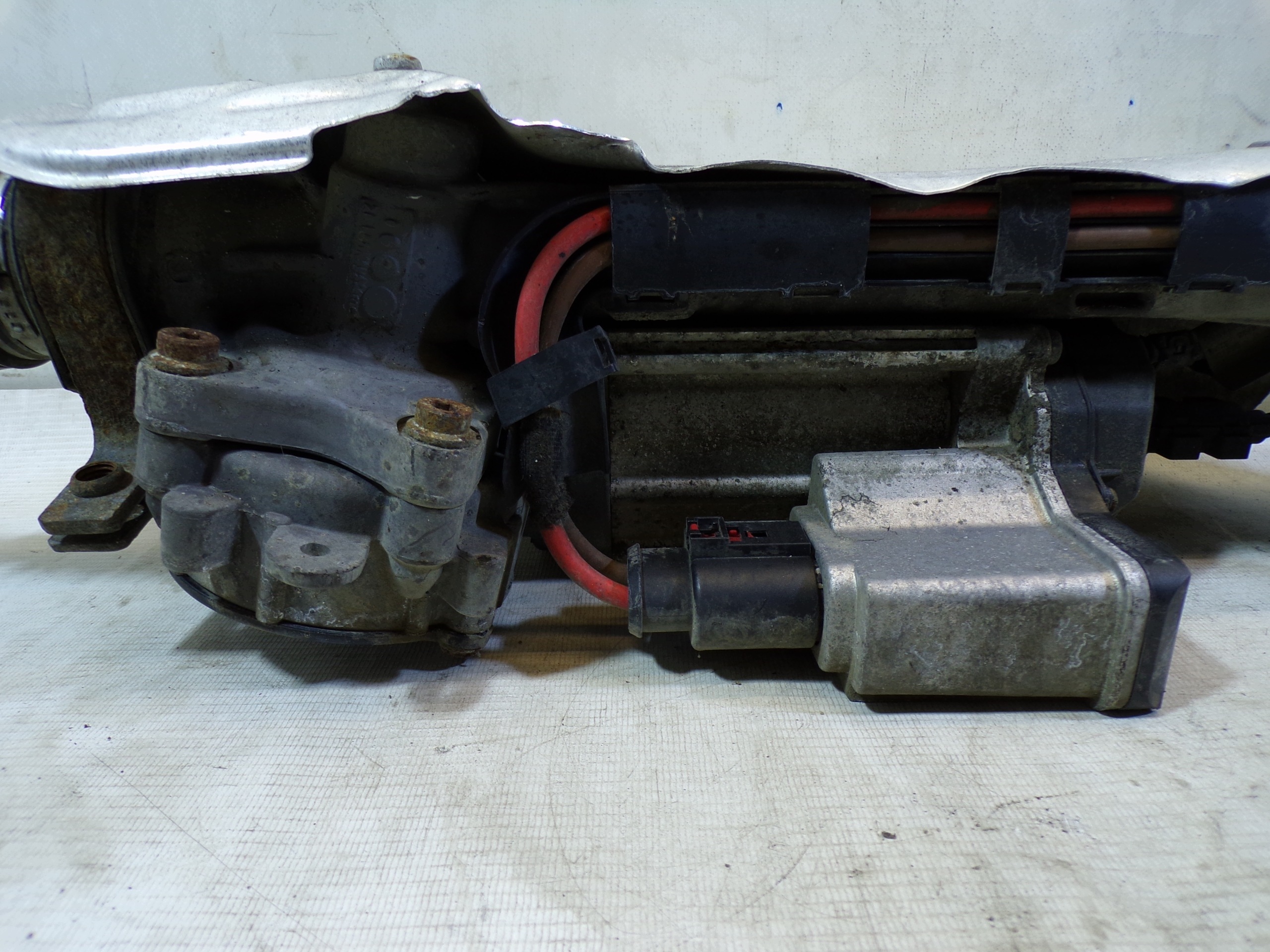 servo riadenie PASSAT B6 GOLF V CADDY 3 TOURAN OCTACIA 2 (2) (K3)