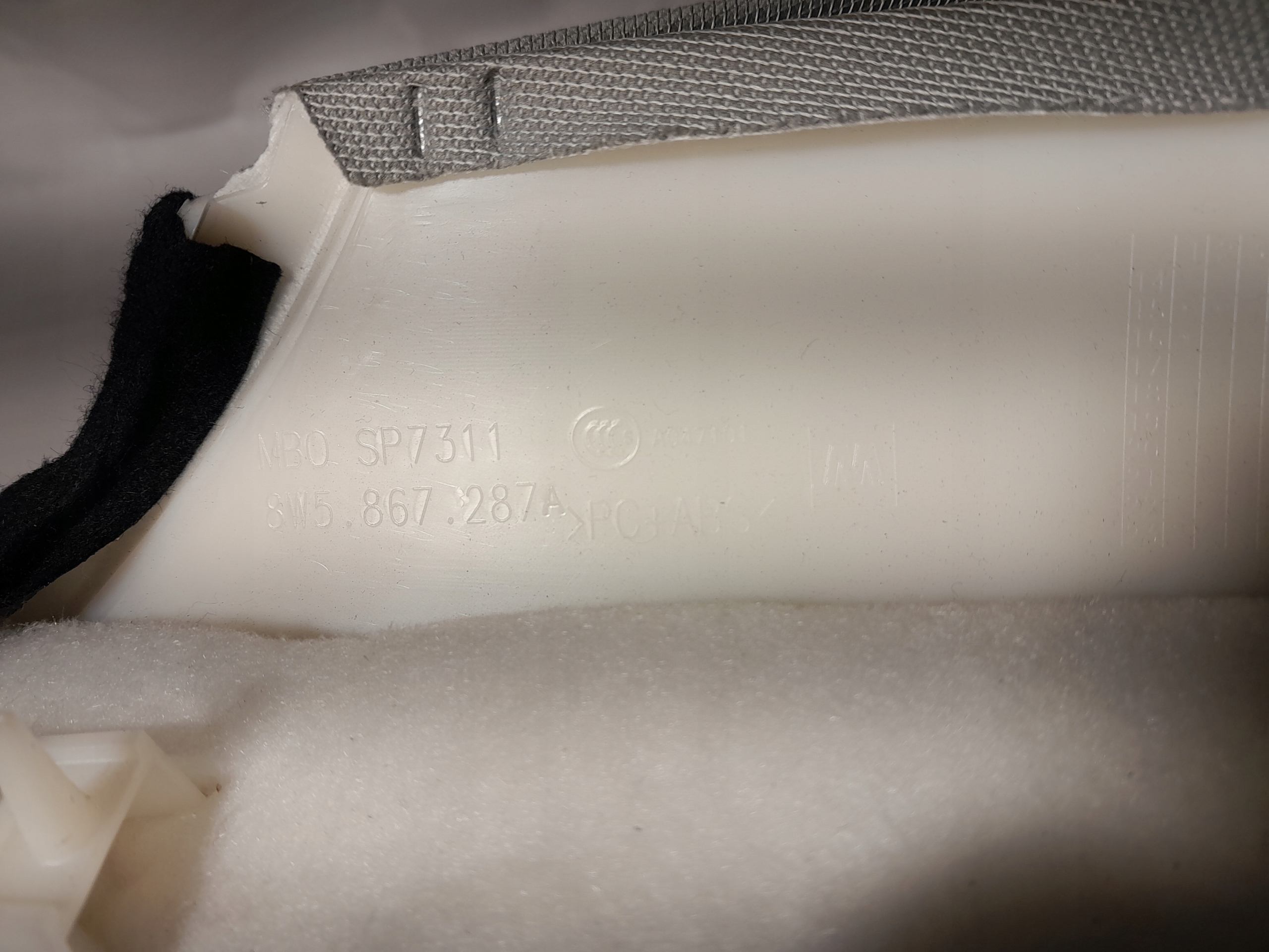 AUDI A4 B9 side cover SLUPKA 8W5867287A