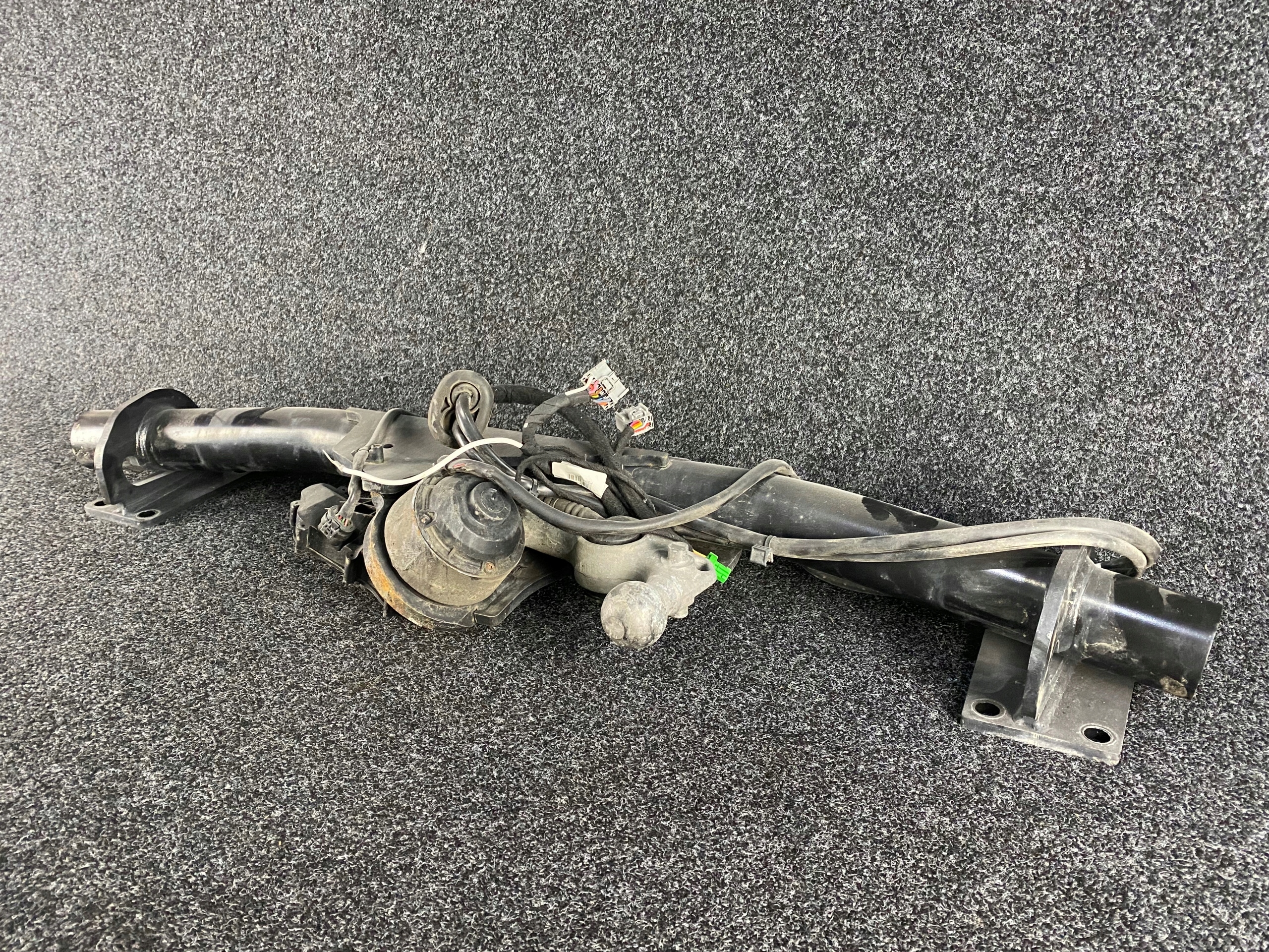 VOLVO XC90 II HAK HOLOWNICZY 31664225 Rodzaj kuli Stała