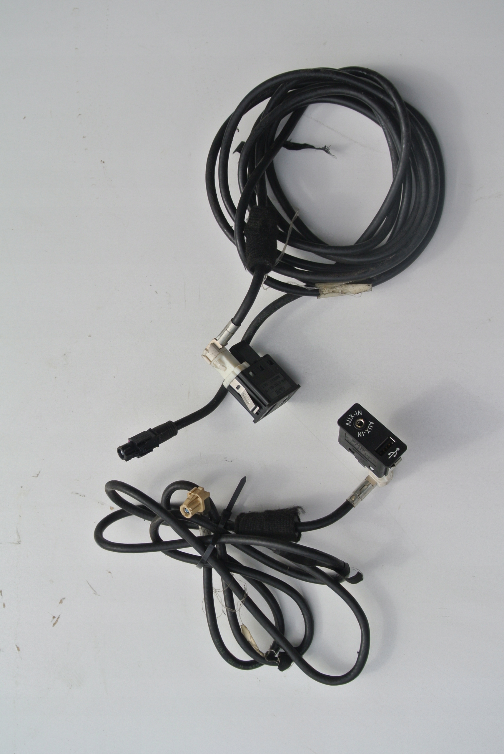 BMW F10 F11 кабель USB порт AUX