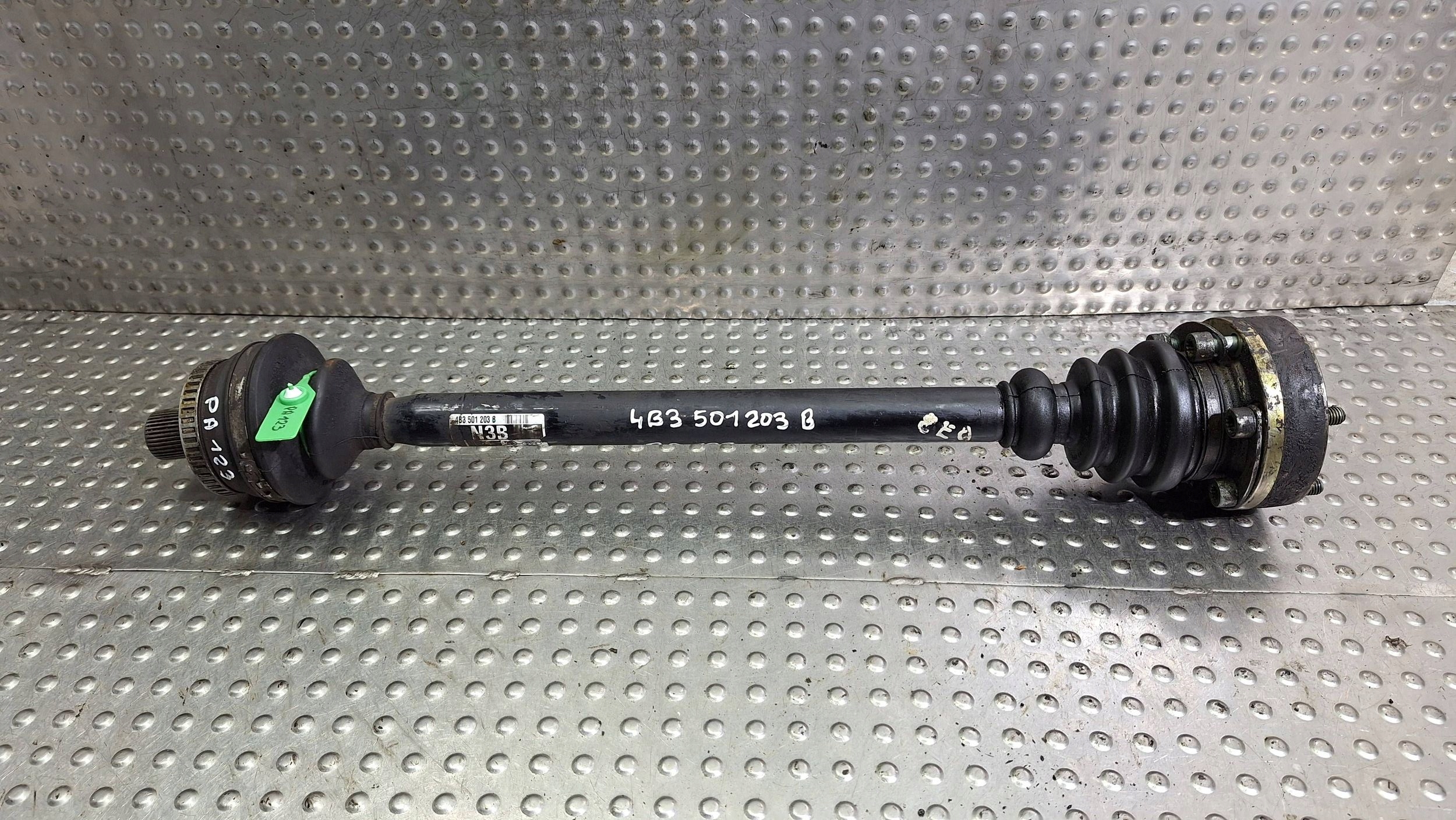 semi-axis left right rear part 4B3501203B AUDI S6 A6 C5 4.2 V8 QUATTRO