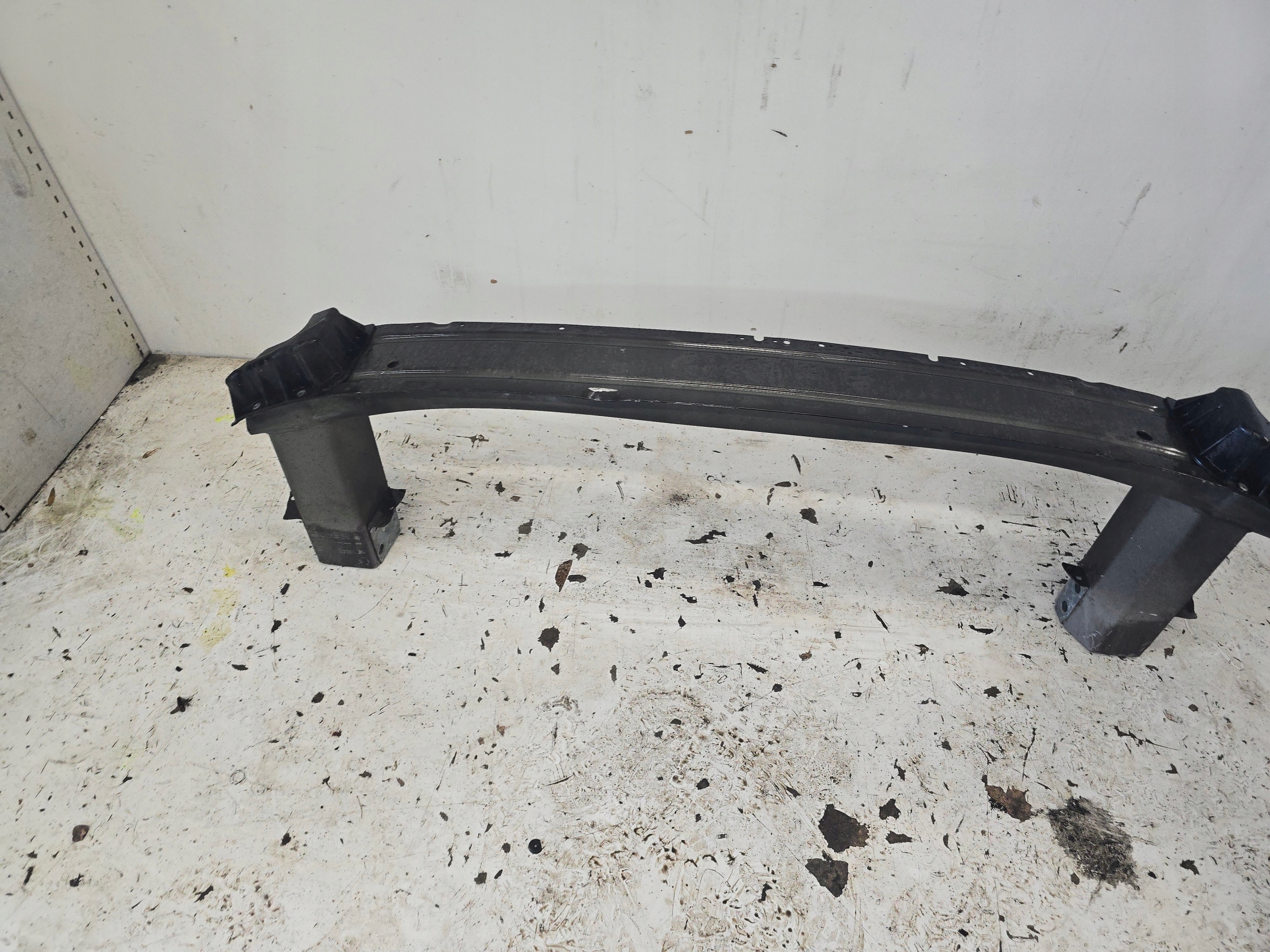OPEL ZAFIRA C bumper support front pillar below front bumper