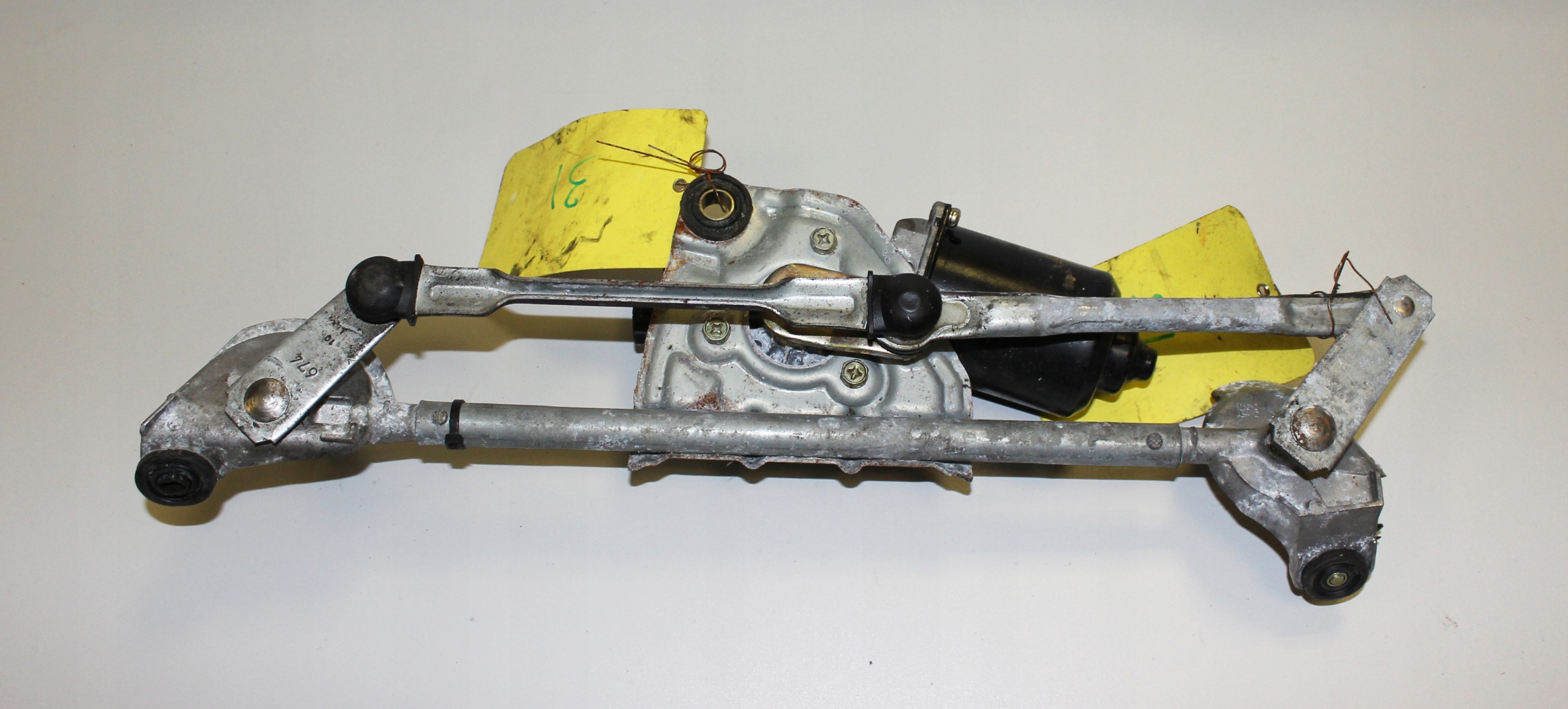 МЕХАНИЗМ СТЕКЛООЧИСТИТЕЛЯ TOYOTA YARIS 1 159200-3940