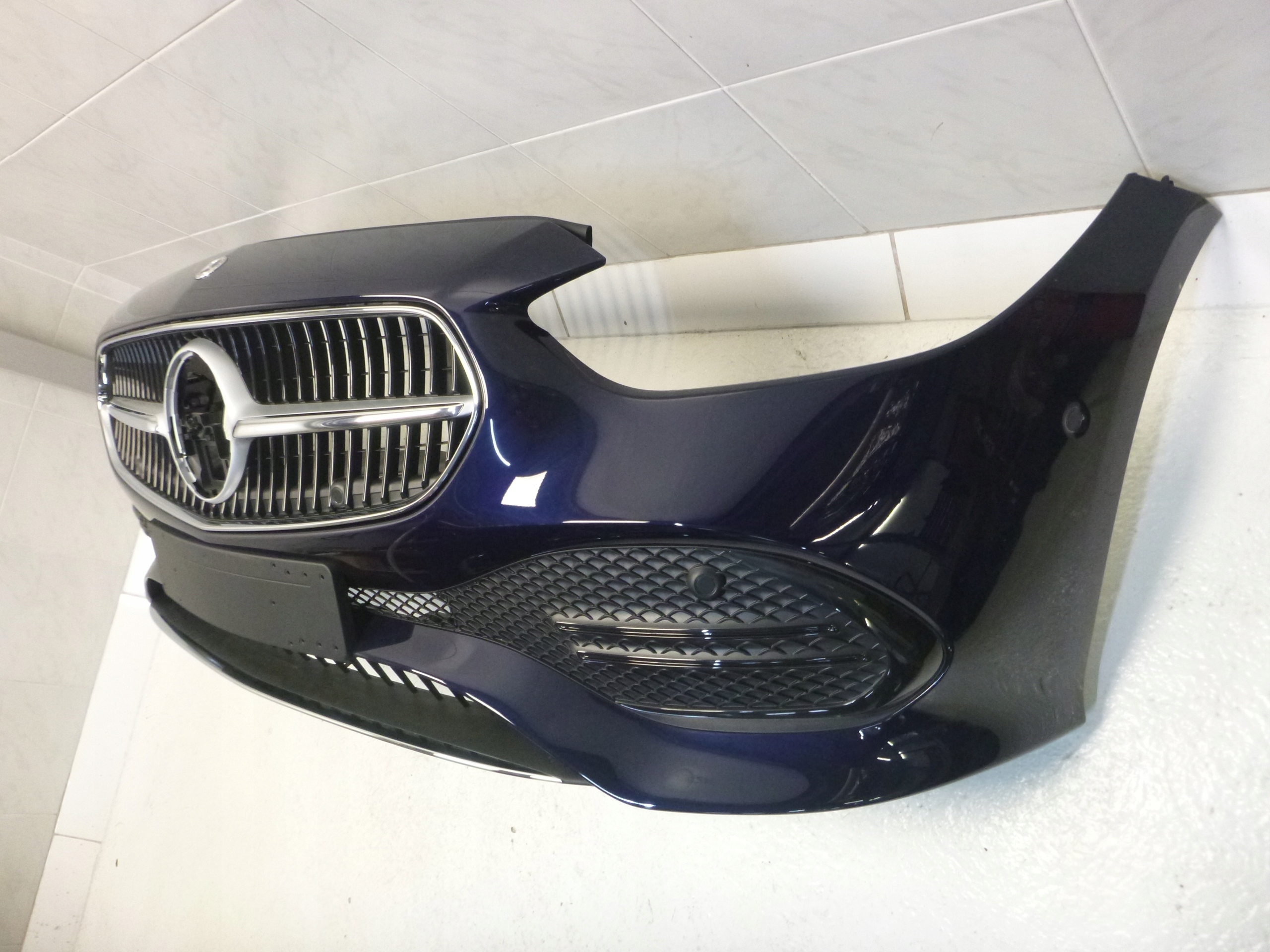 MERCEDES W206 206 bumper front front 6 x PDC