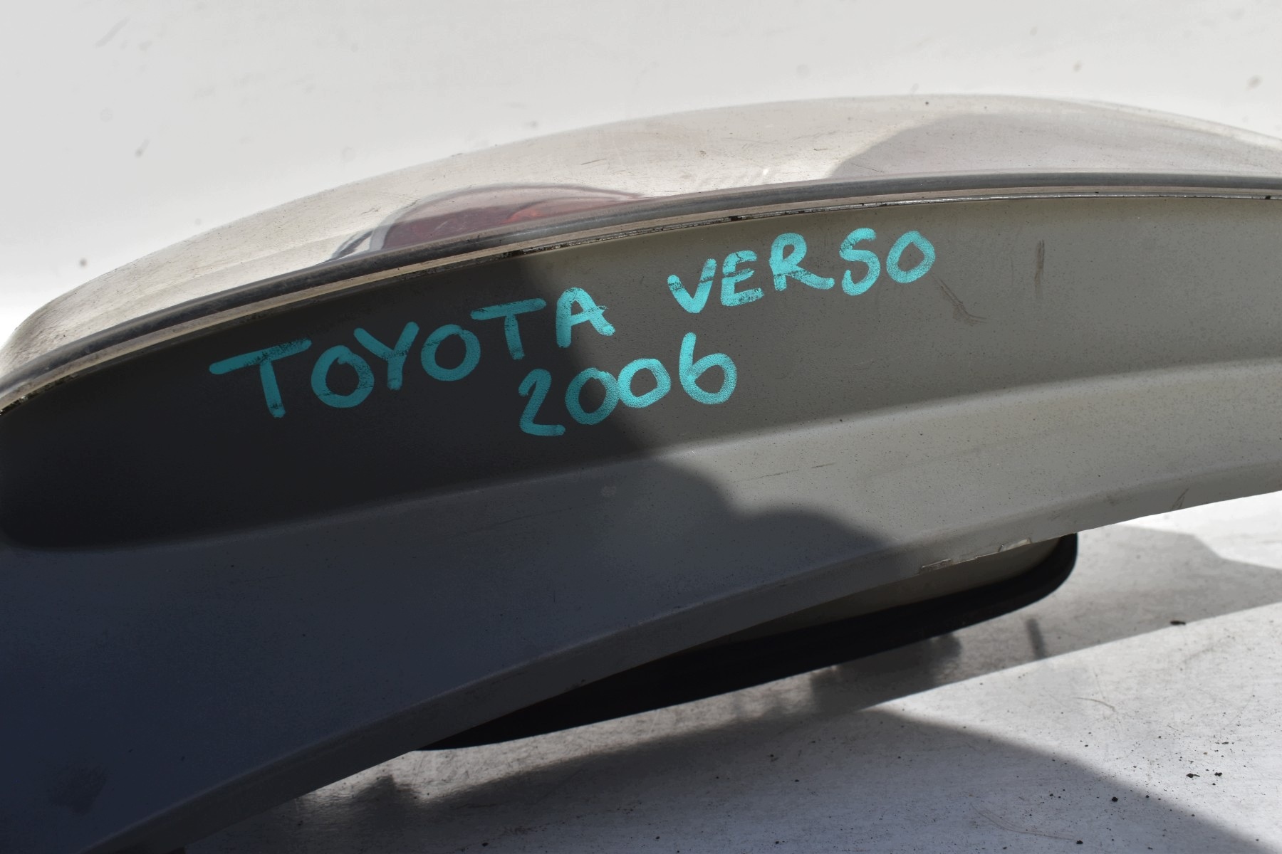 light right rear part TOYOTA COROLLA VERSO II 2004-2009 815610F010 EU