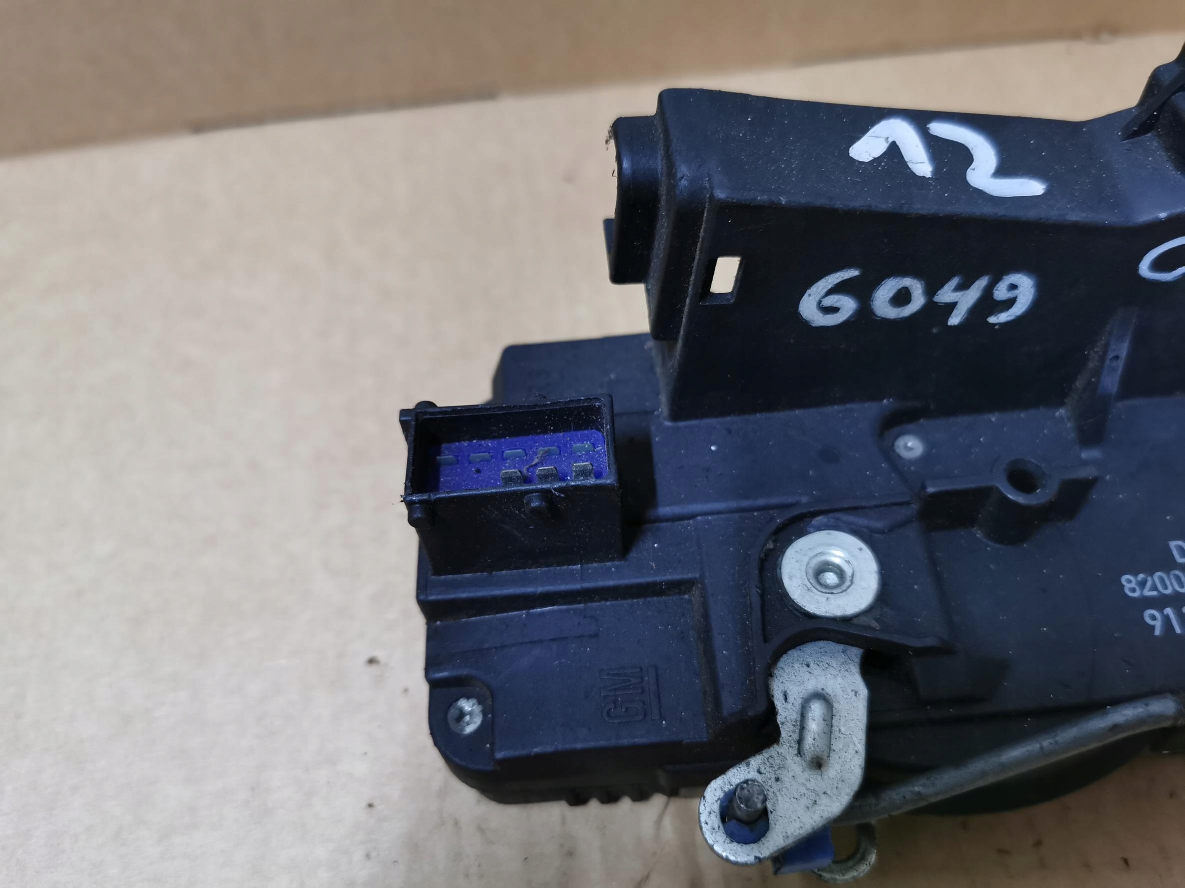 lock door right front RENAULT TRAFIC II 01-14