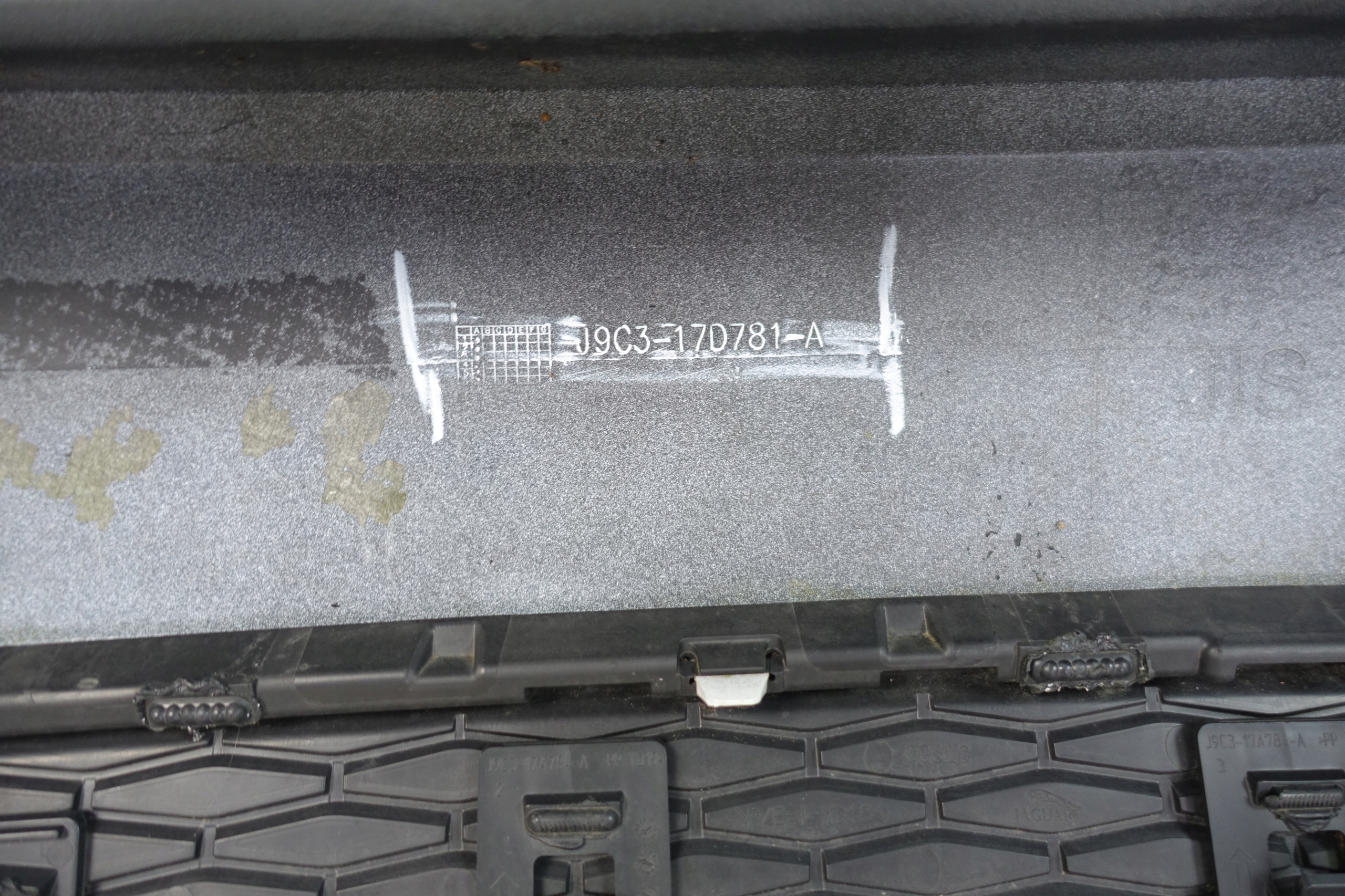 JAGUAR E-PACE 2017- X540 bumper rear part rear J9C3-17D781-A