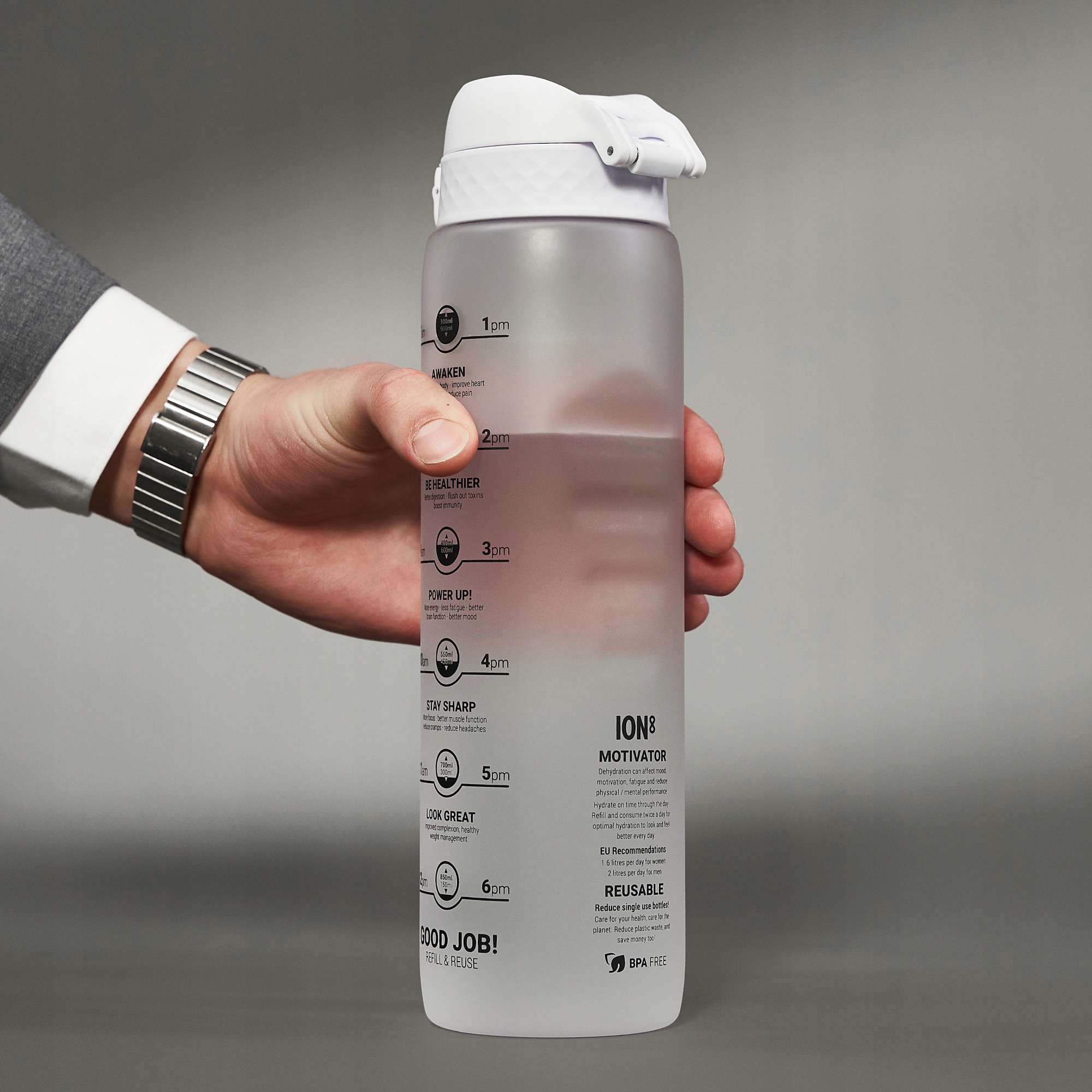 Duży bidon butelka na wodę butelka ION8 ATEST 1,1L Pojemność 1000 ml