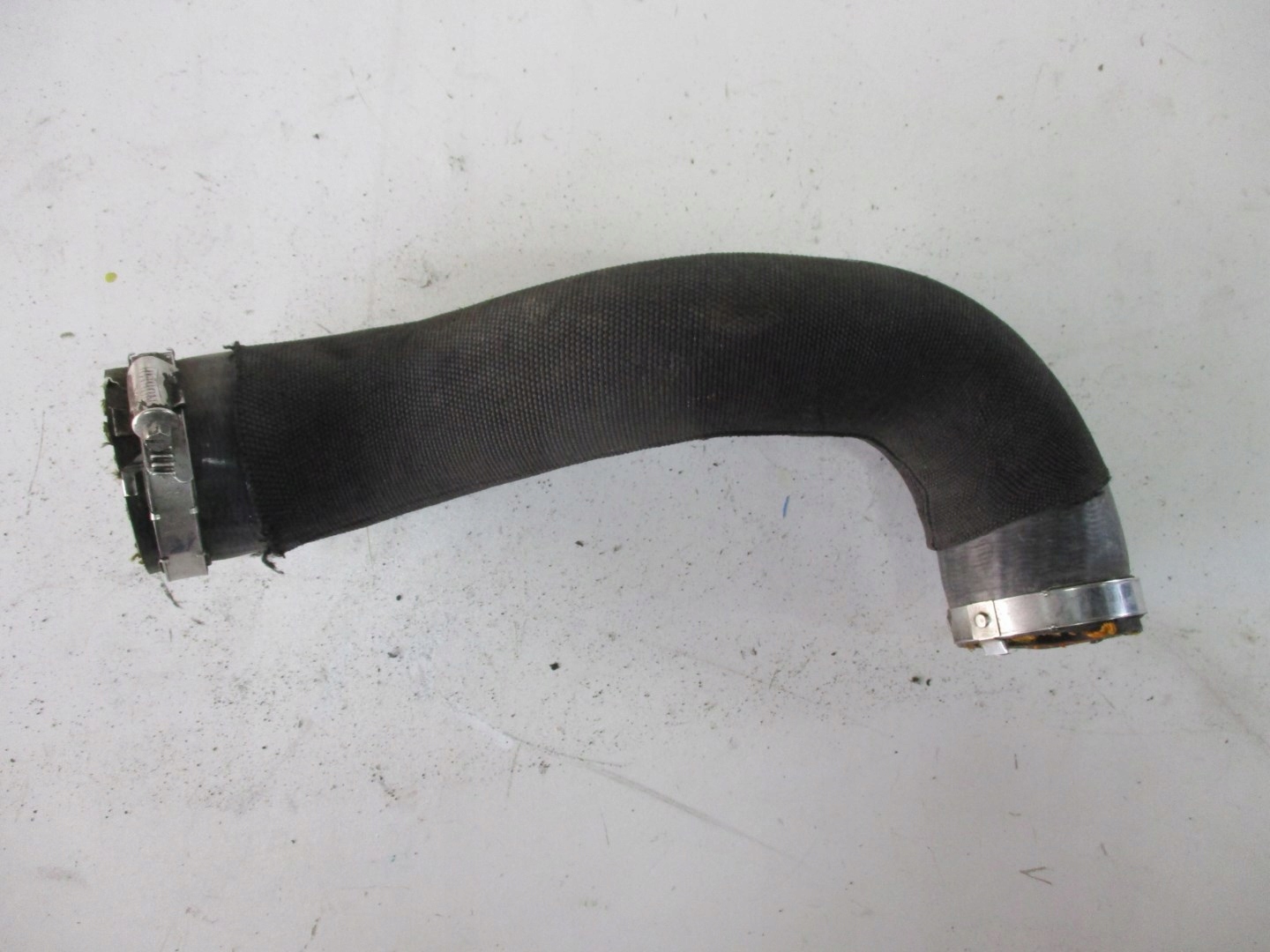 ВПУСКНОЙ ИНТЕРКУЛЕР VW 7P0145737C