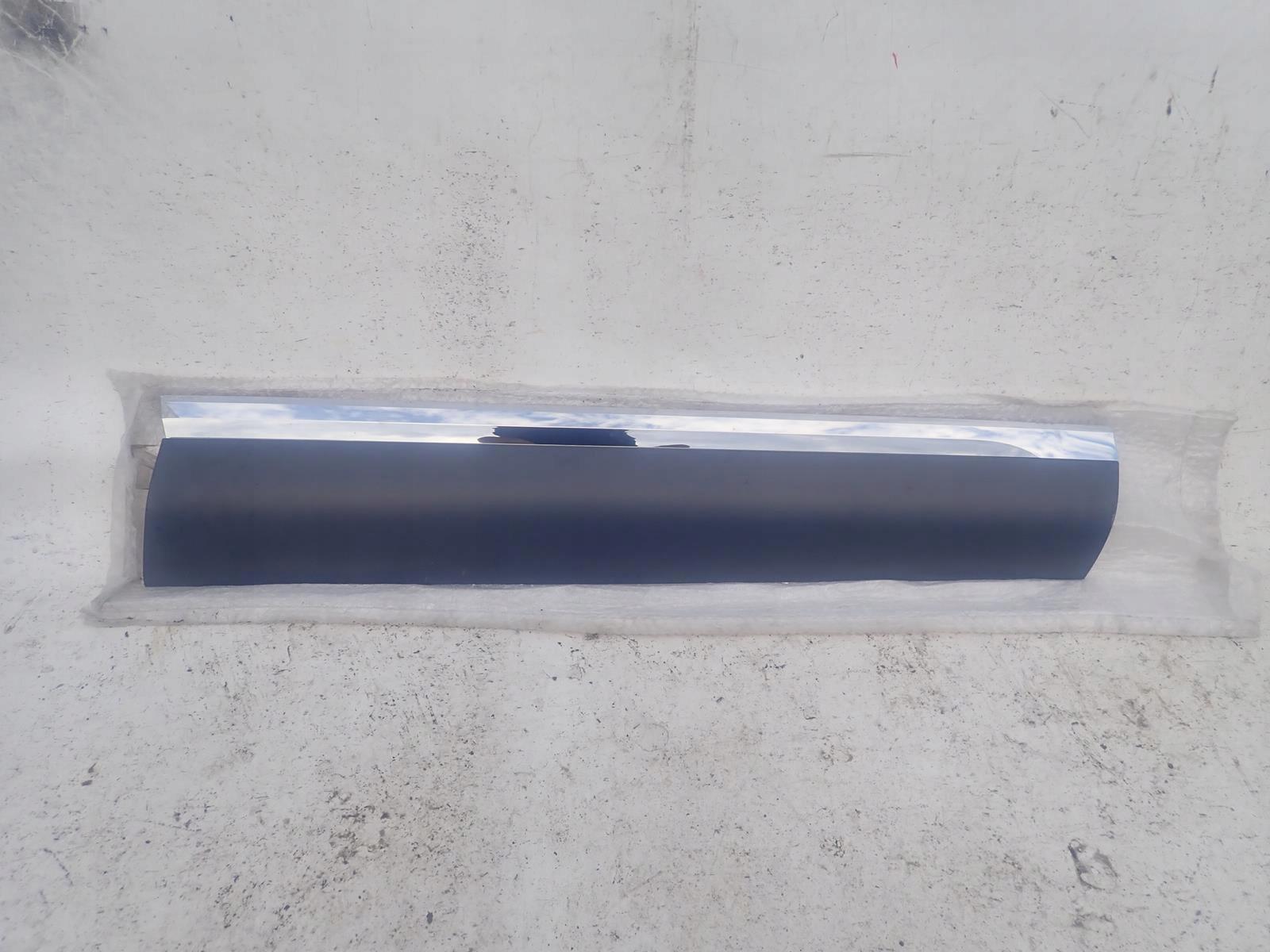 VW TOUAREG II 2 10-17 moulding door right front