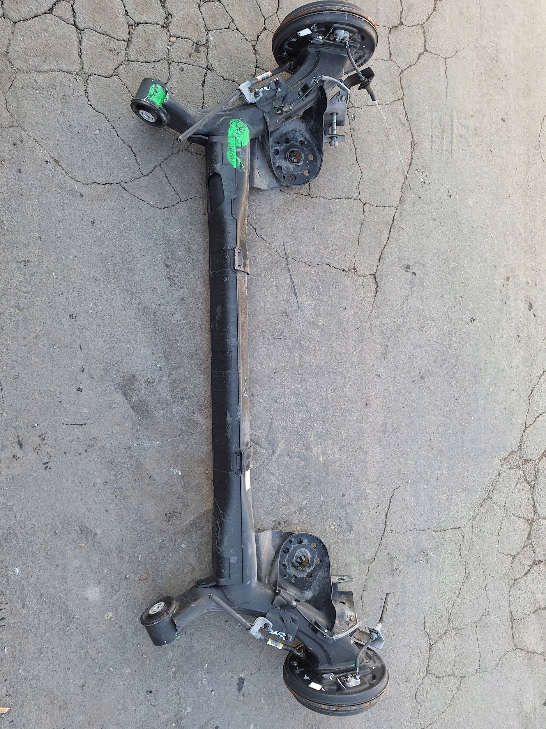 OŚ TYŁ BELKA ZAWIESZENIA HYUNDAI I20 II 14-20 BĘBNY