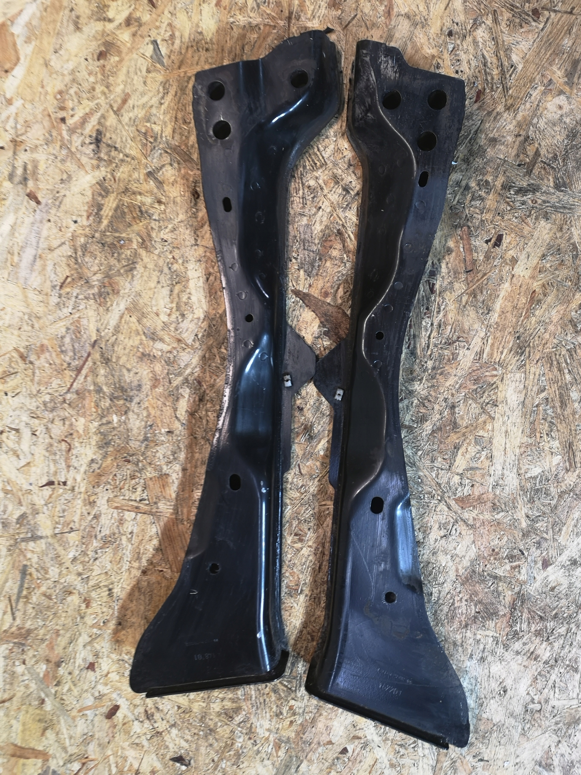 FORD KUGA MK3 STREFA ZGNIOTU PRAWA LEWA STRONA