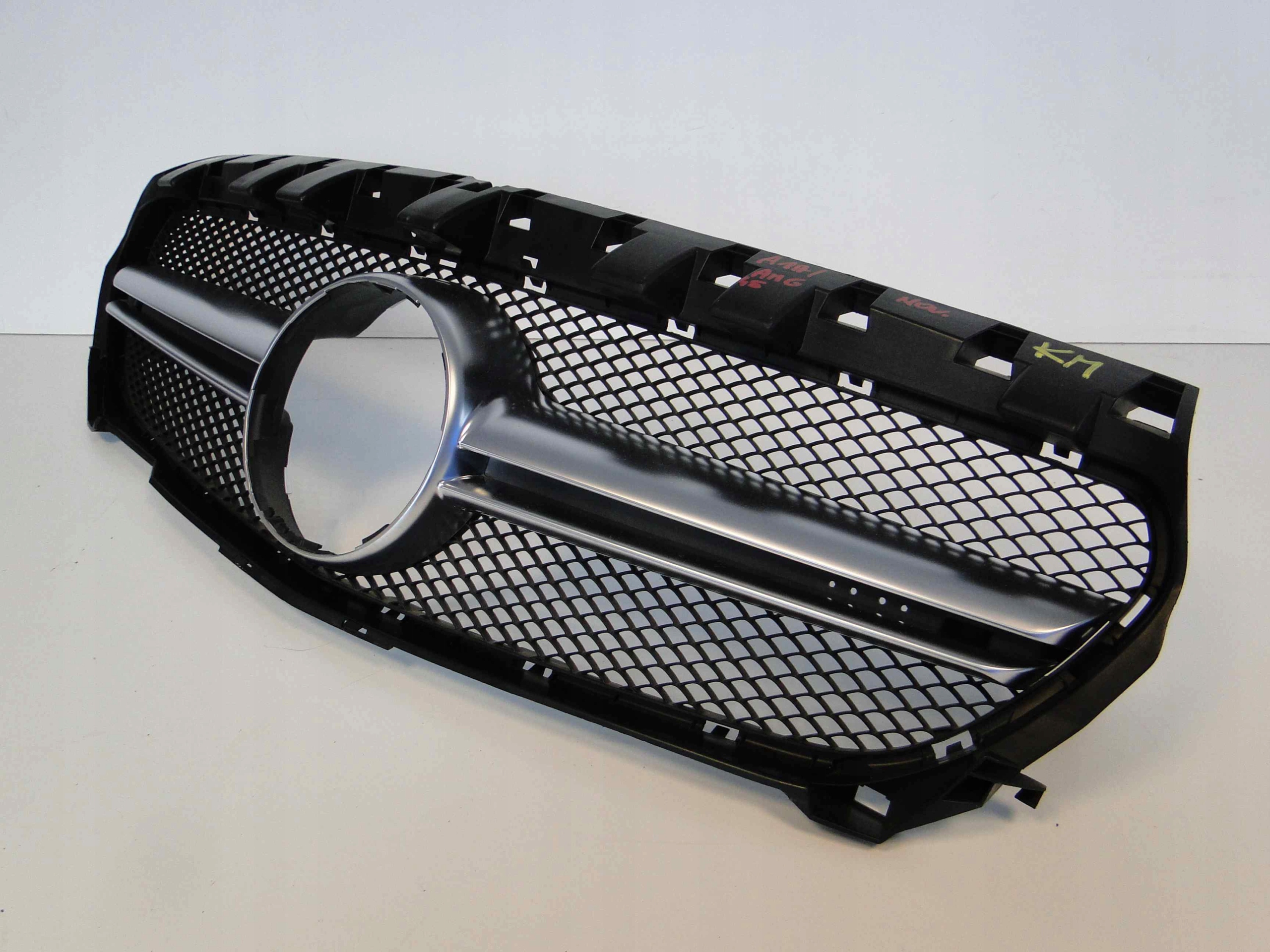 MERCEDES CLA 117 GRILL ATRAPA 45 AMG PRZED LIFTEM Strona zabudowy przód