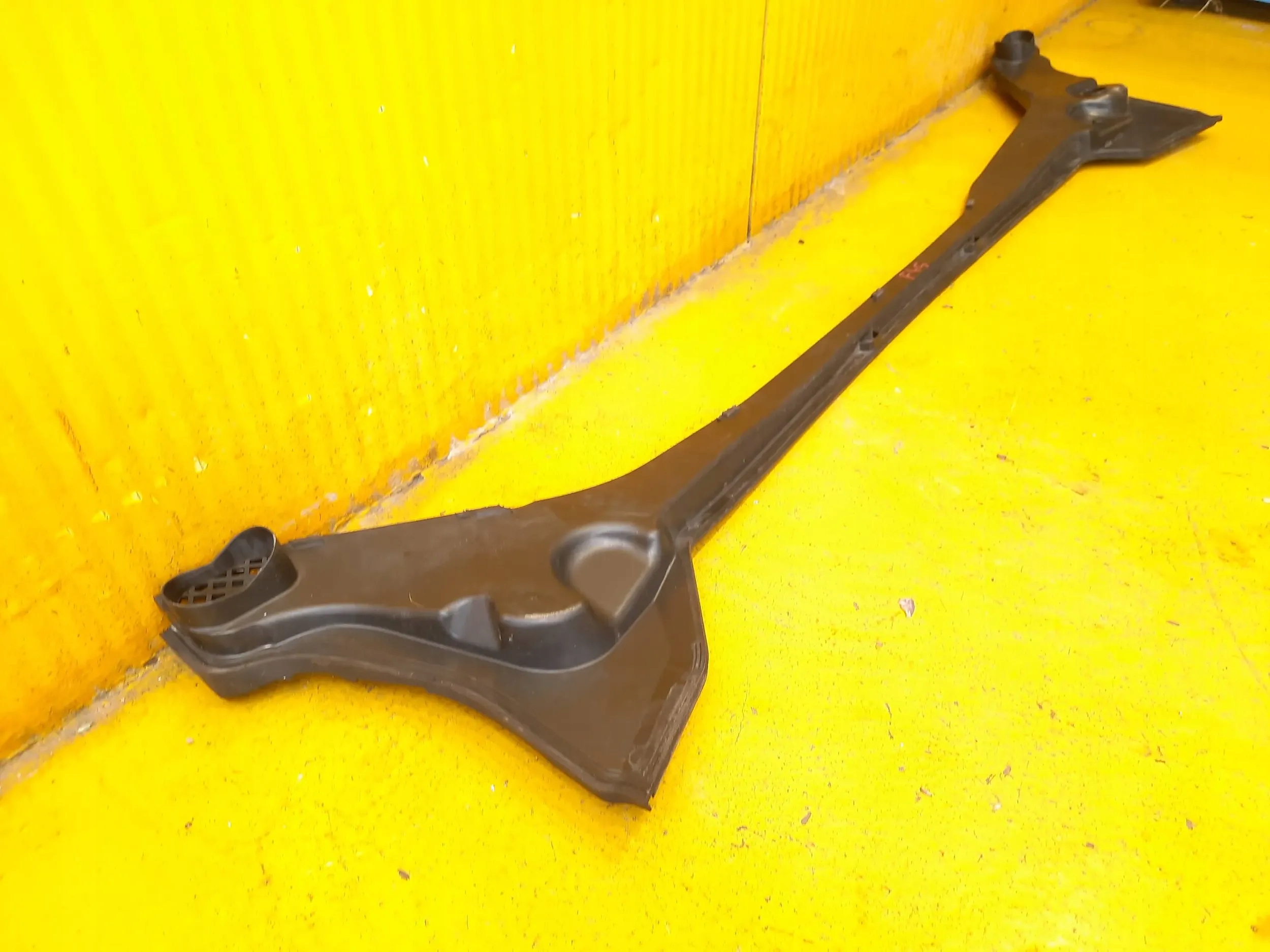 BMW 2 F45 PODSZYBIE KOMPLET 15r.- Wersja Europejska