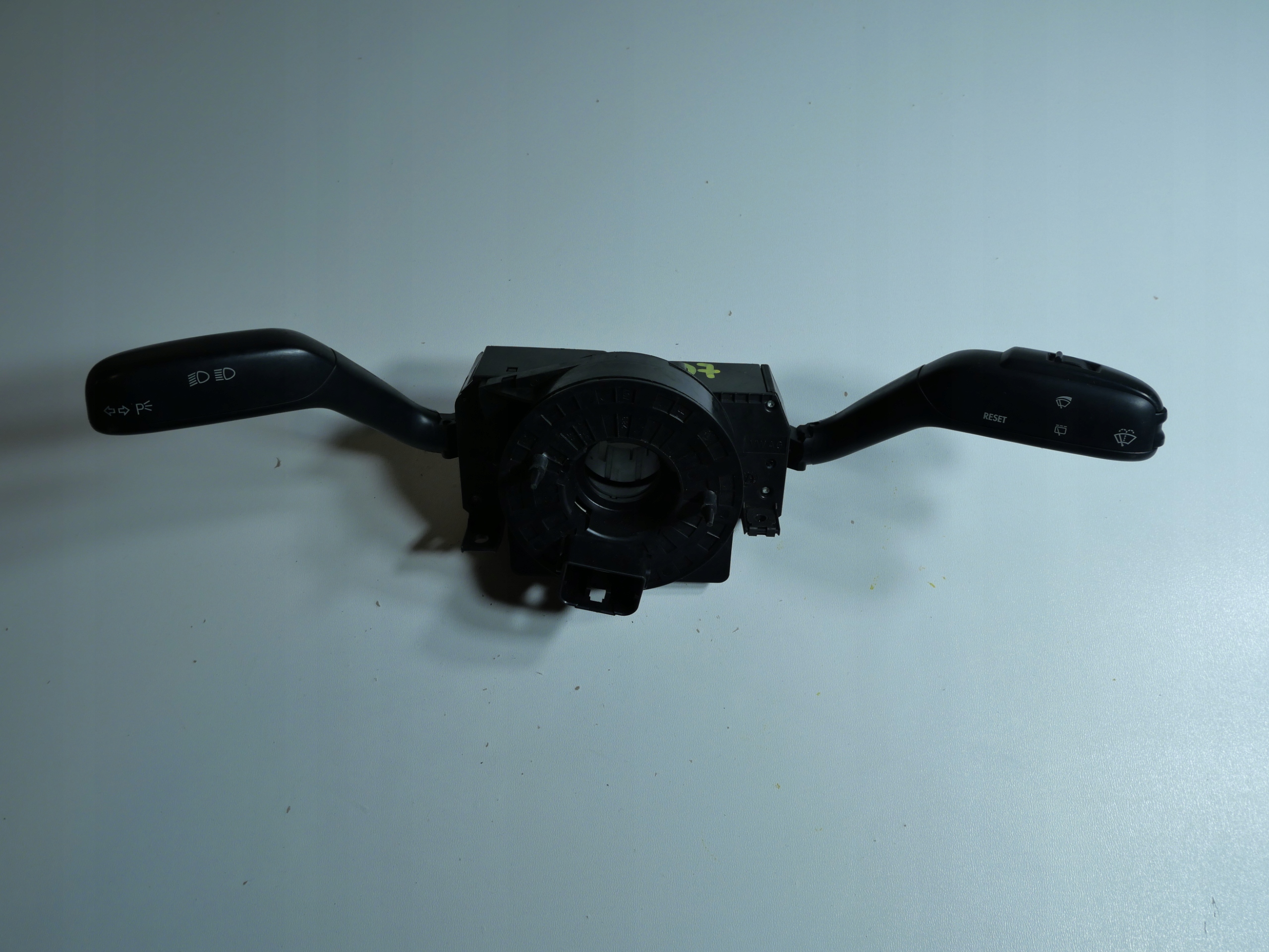 steering wheel levers and controls ring VW T5 7H0