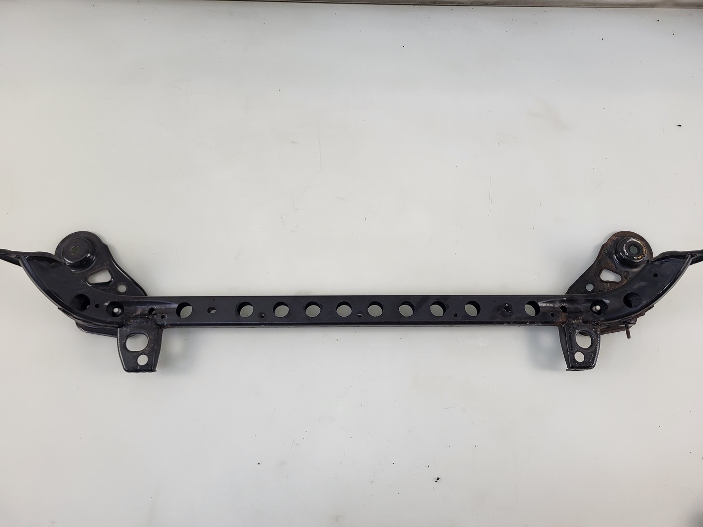 pillar of a bumper front sider front lower OPEL INSIGNIA B 84316408