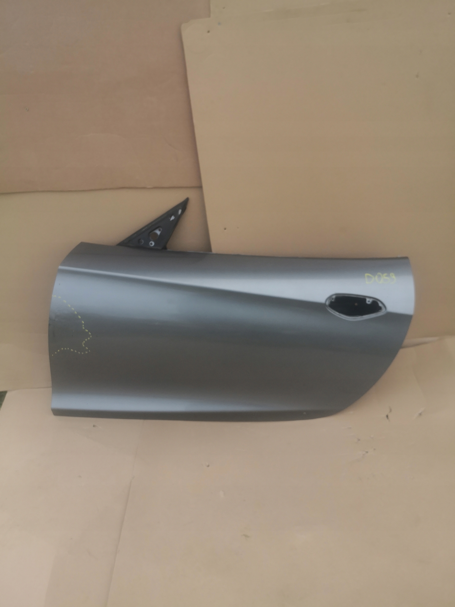 BMW Z4 E89 . ДВЕРИ СЛЕВА ПЕРЕД. D059