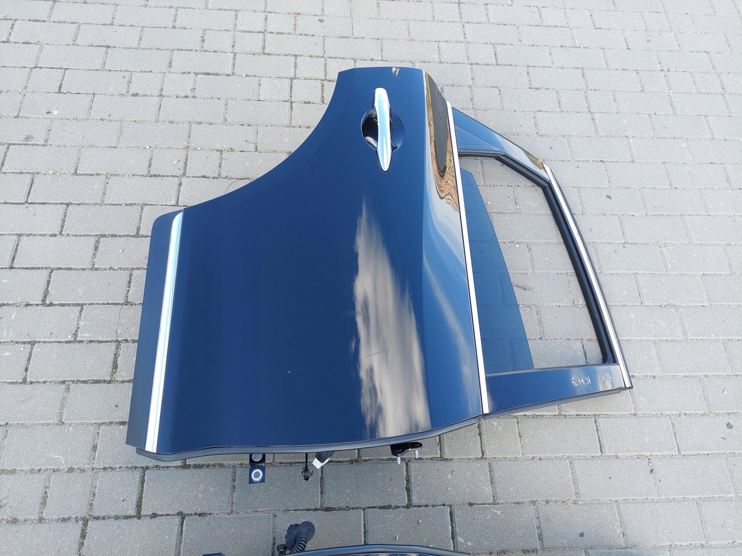 door rear part left right rear. left right INFINITI EX KH3