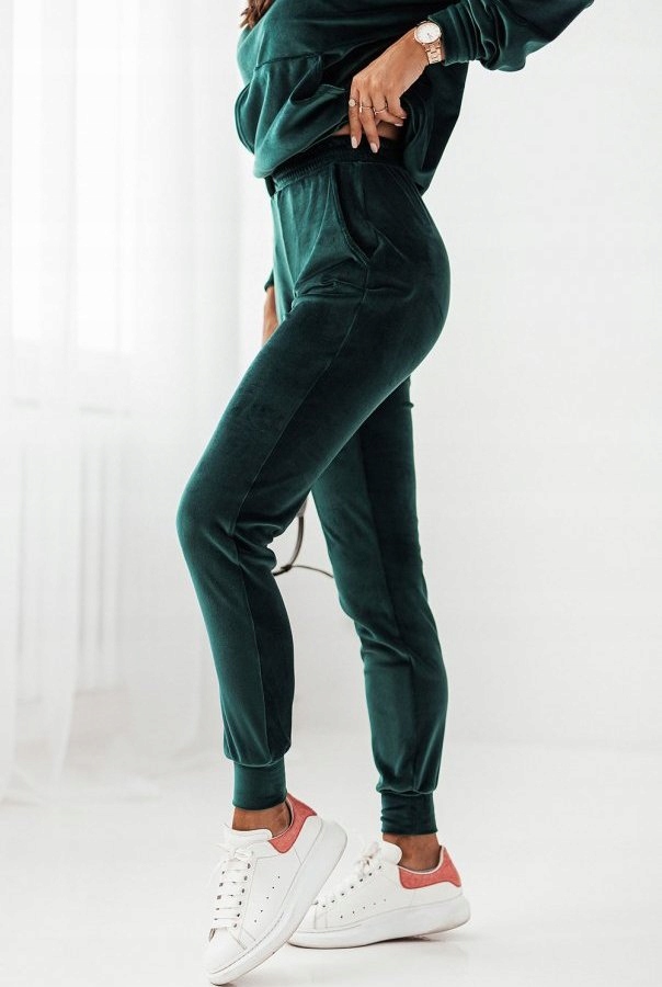 Zestaw dresowy bluza i spodnie welurowe XS/S Rozmiar S