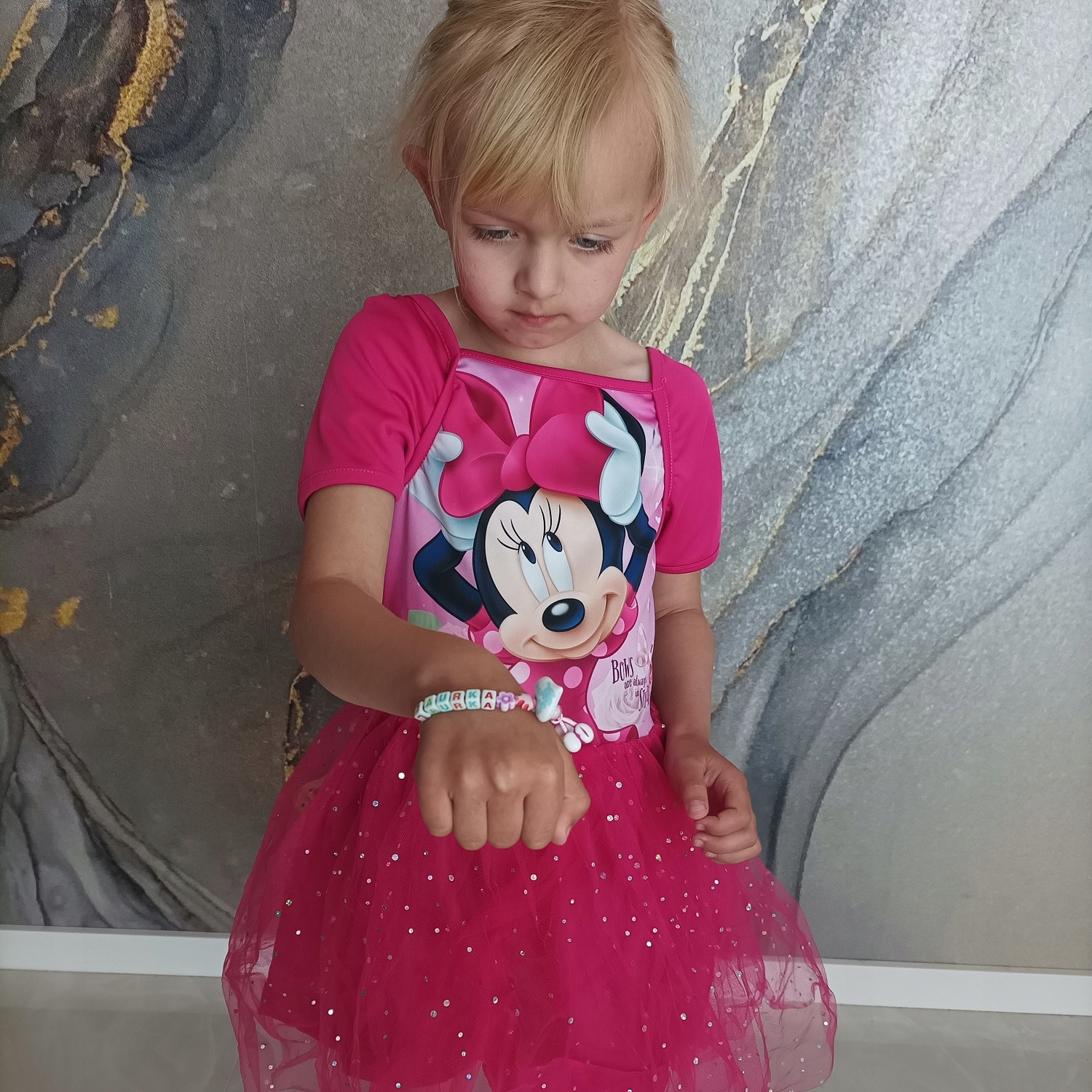 Zestaw do Robienia Bransoletek Biżuterii Koraliki DIY 900 el Kreatywny Etui Szerokość produktu 27 cm