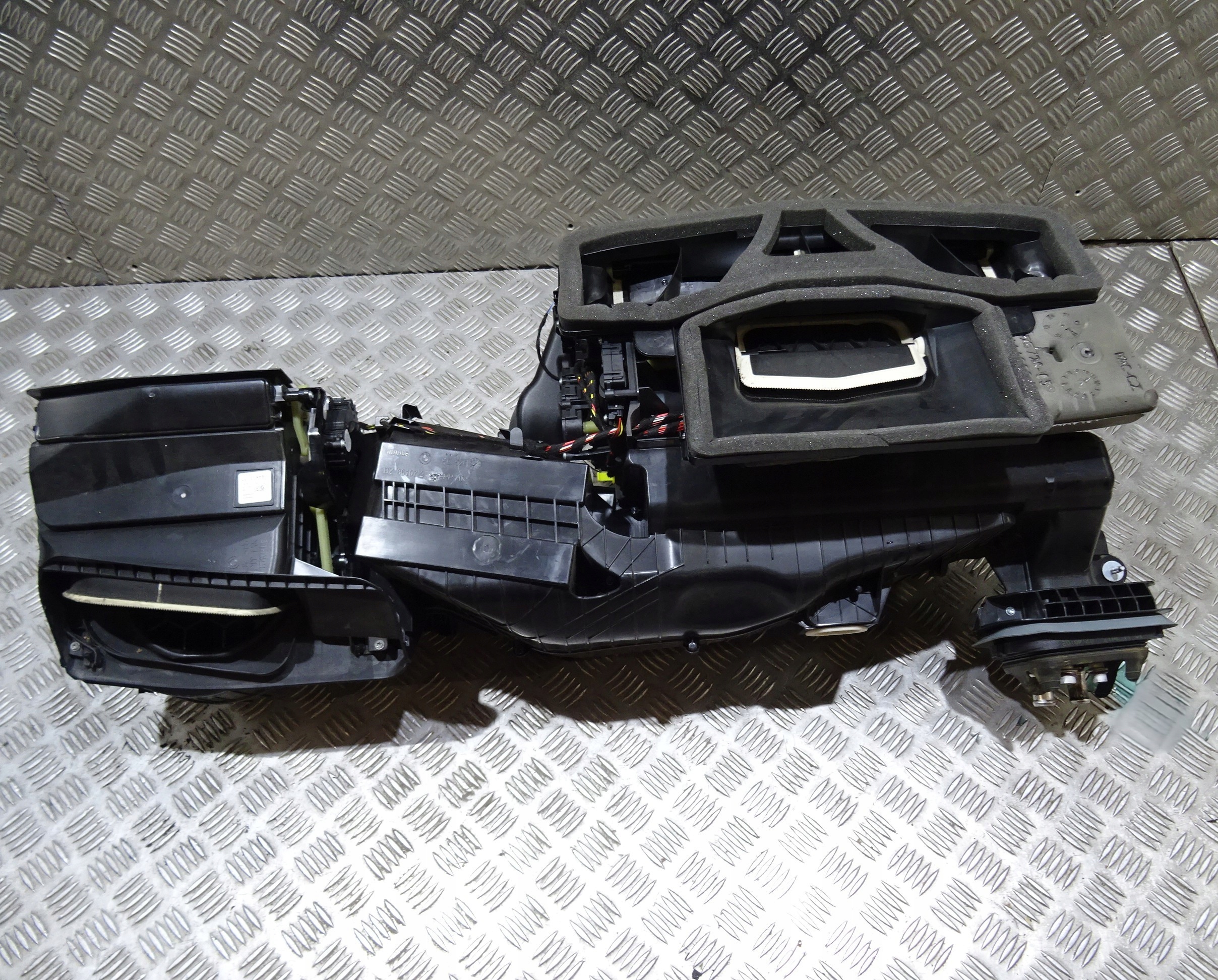 BMW OE 6997030 радиатор отопителя