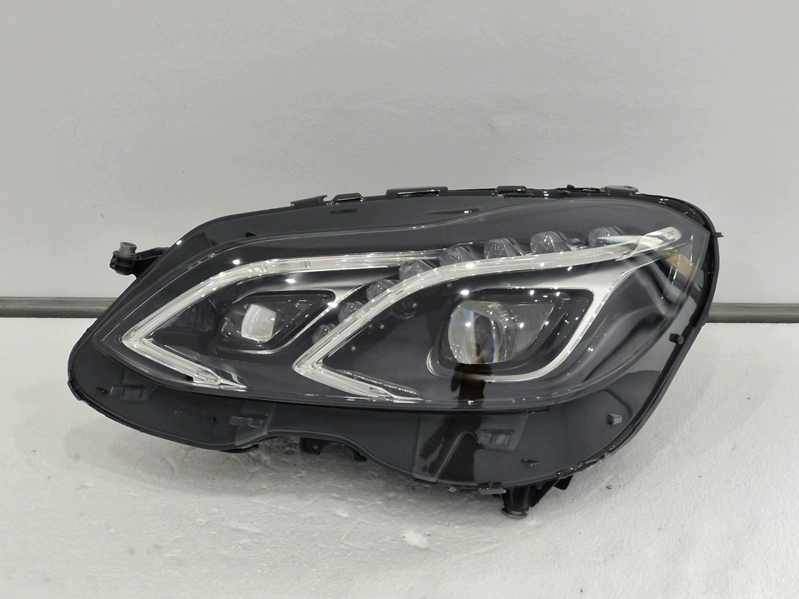 light left Mercedes E Klasa W212 LIFT FULL LED ILS