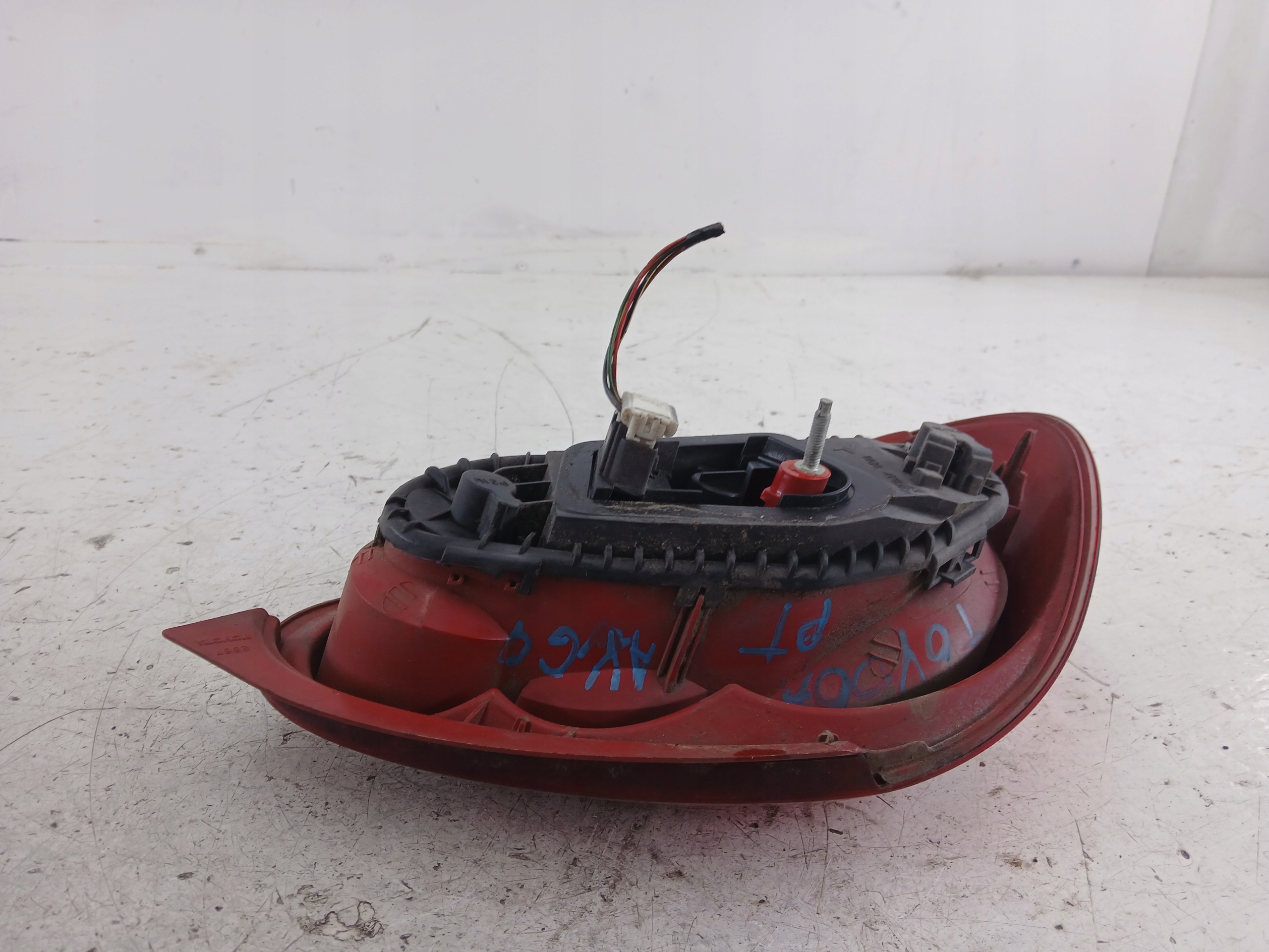 TOYOTA AYGO and light right rear part