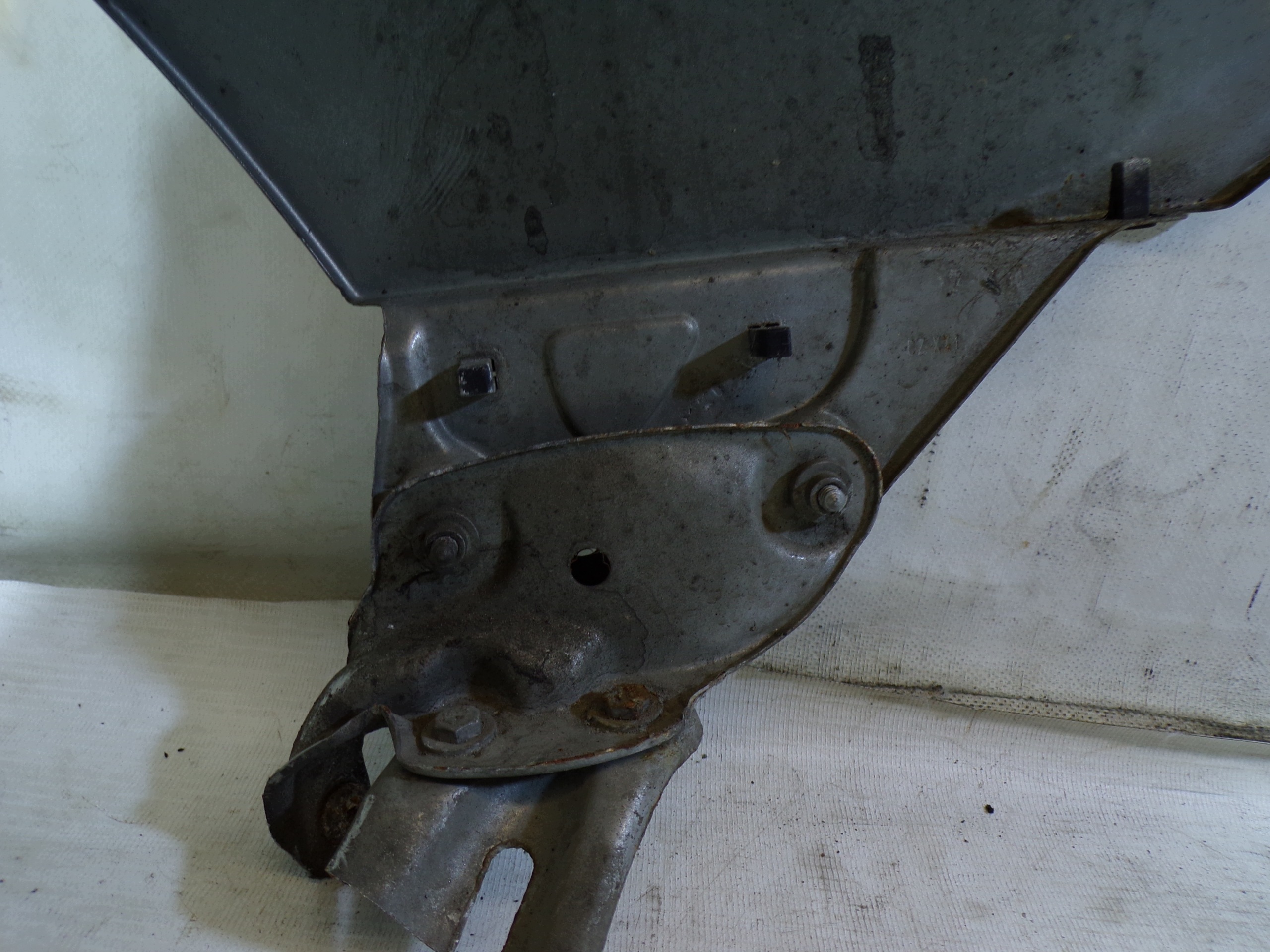 fender right front SKODA OCTAVIA 2 II colour 9202