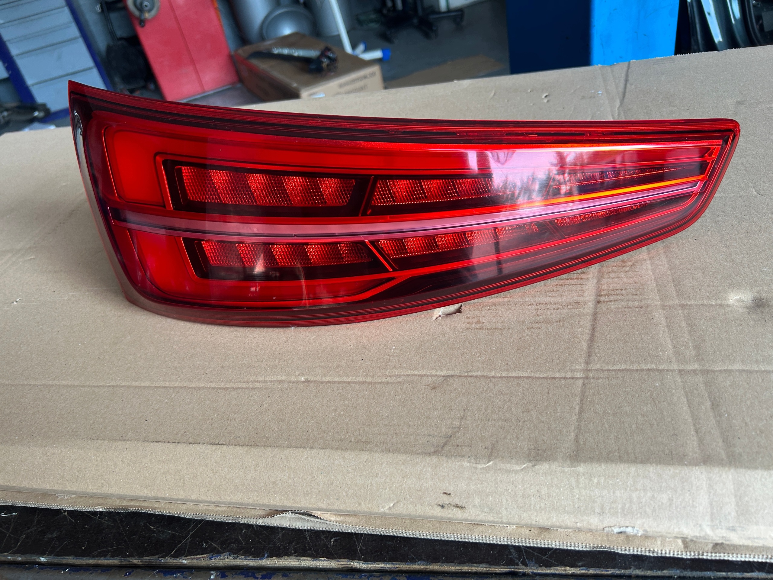 AUDI Q3 8U LIFT light rear left LED 8U0945093N