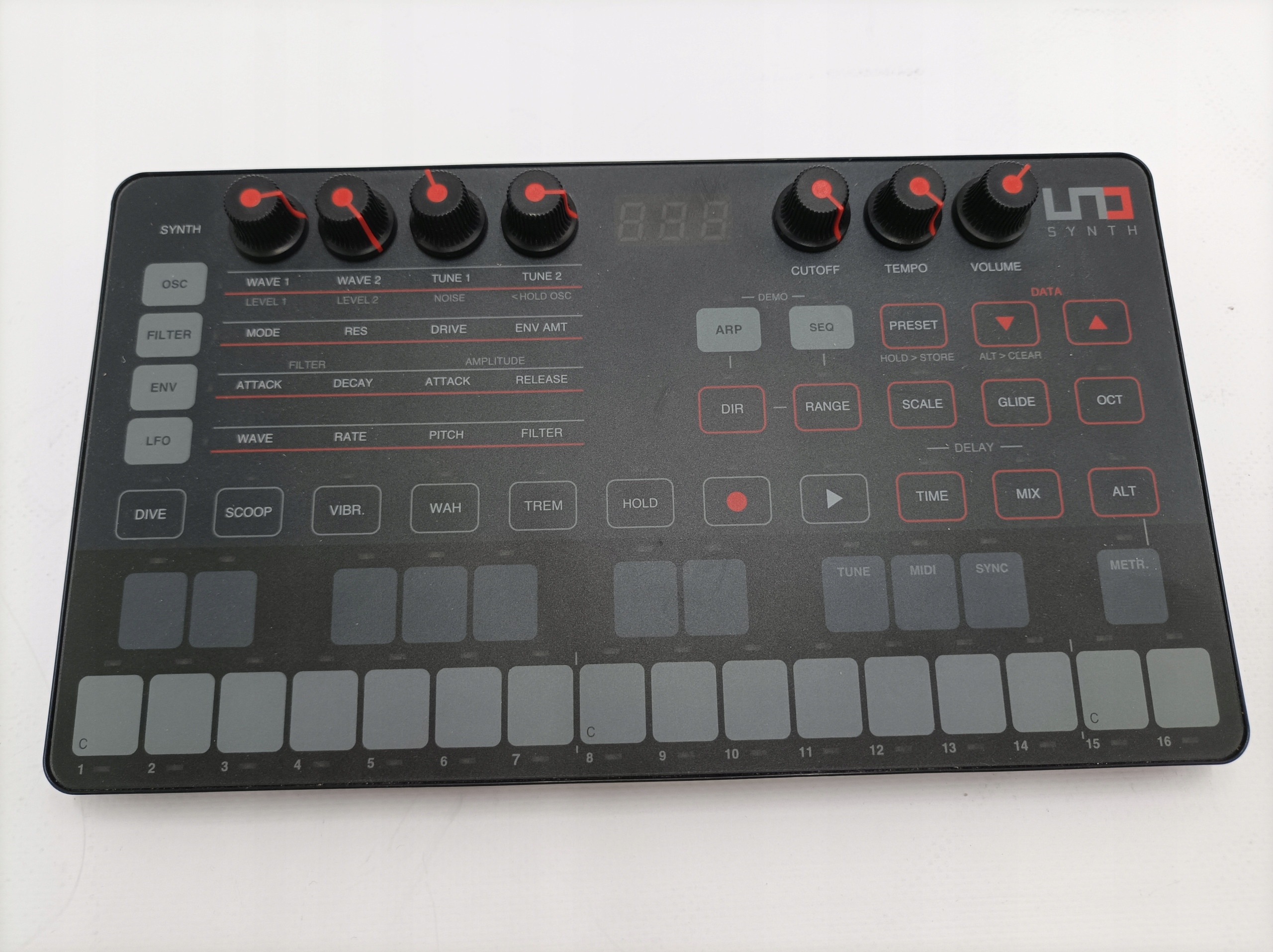 UNO Synth IK000104 syntezator analogowy Kod producenta IK000104