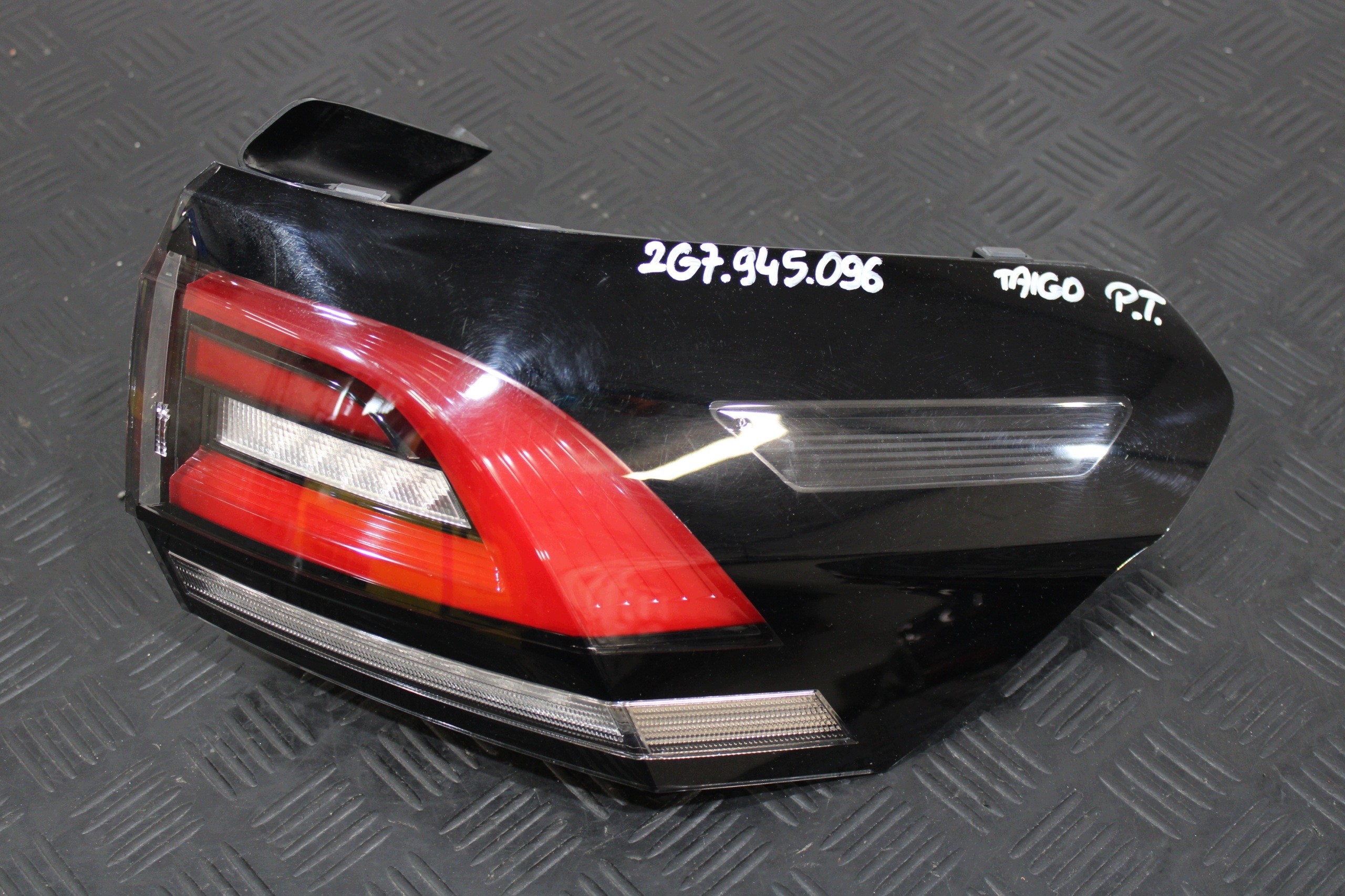 light right rear part rear 2G7945096 VW TAIGO 2G7 R-LINE