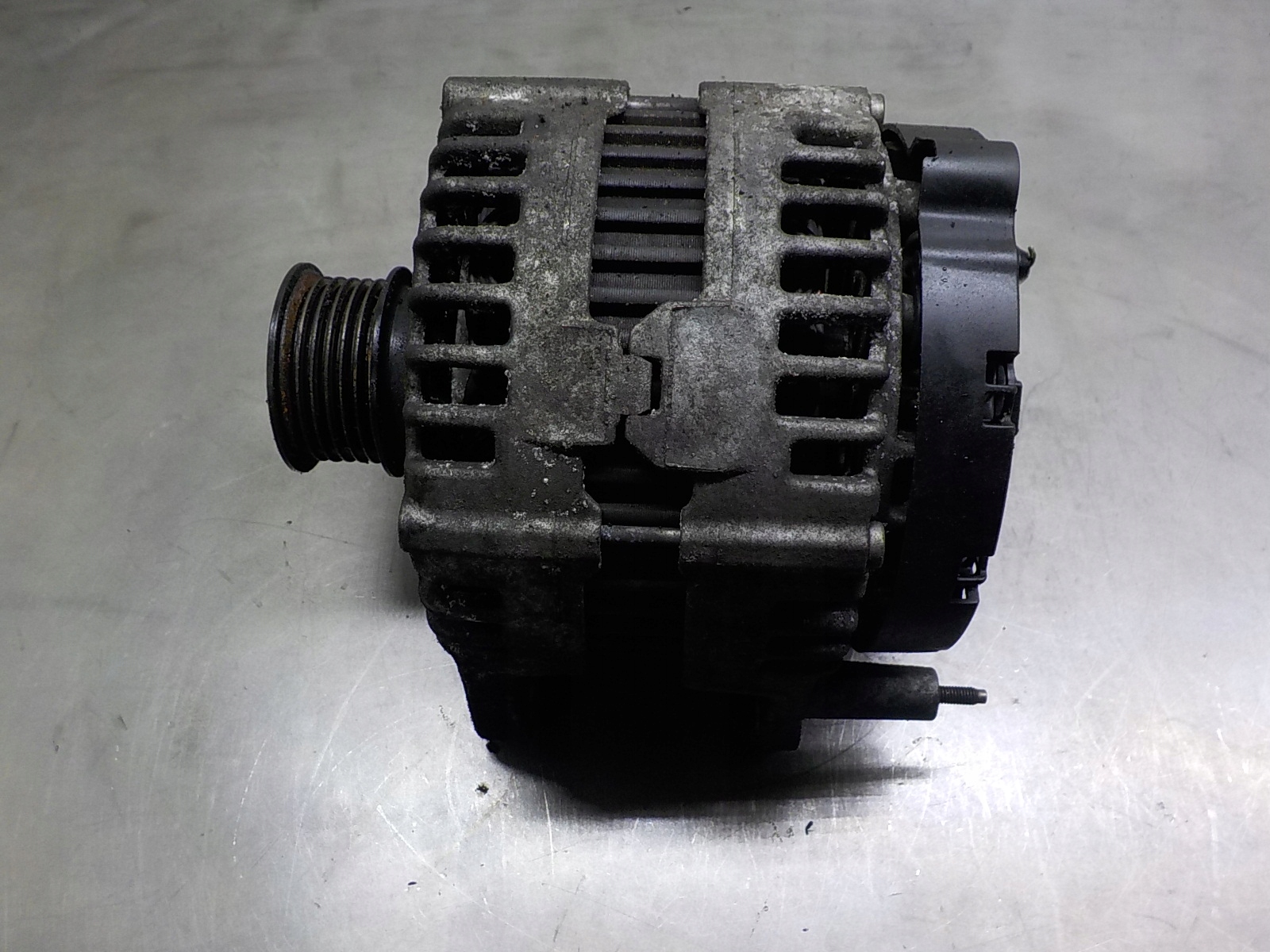 AUDI A6 C6 2.0 TDI alternator 03G903016N