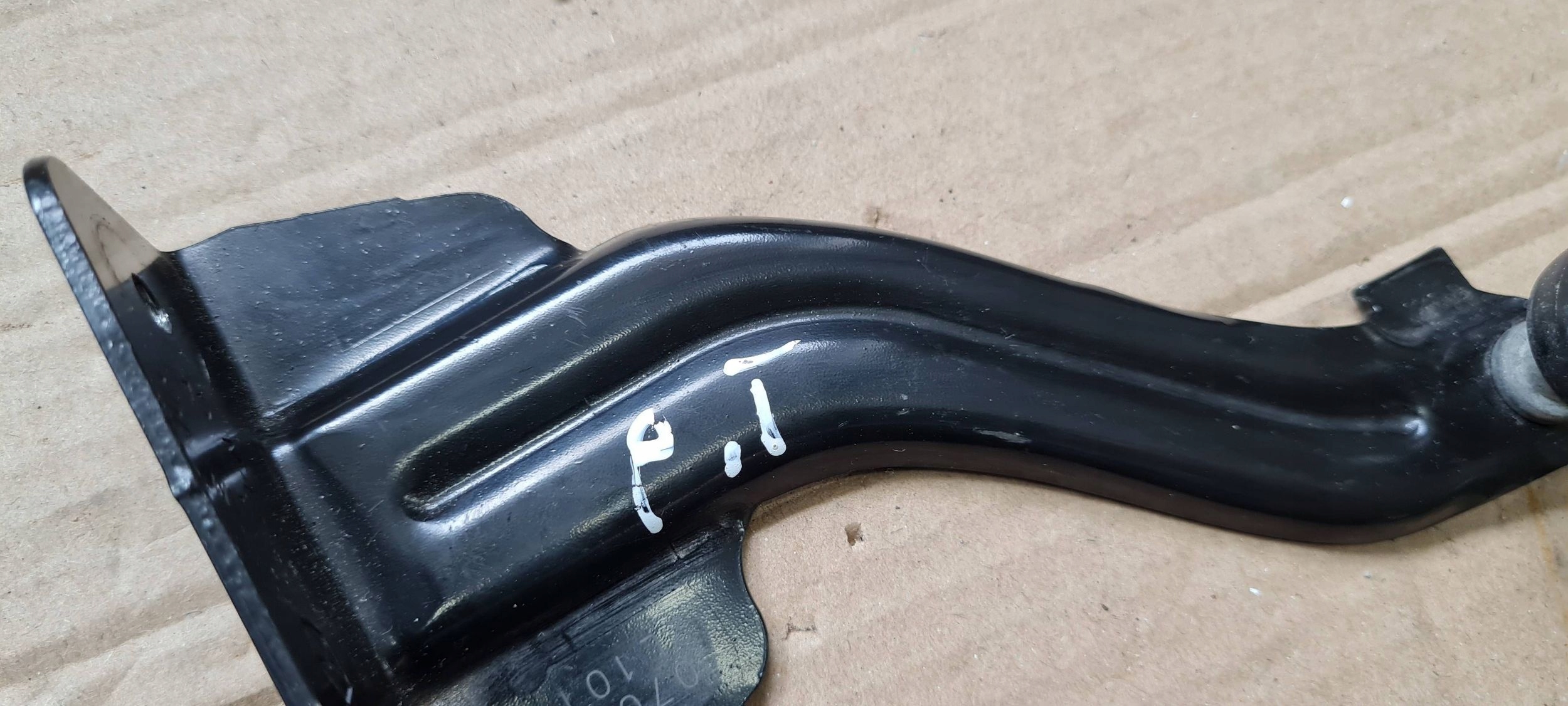 Chrysler Pacifica 2022 roll PROWADNICA door TYLNYCH right PRAWYCH subframe
