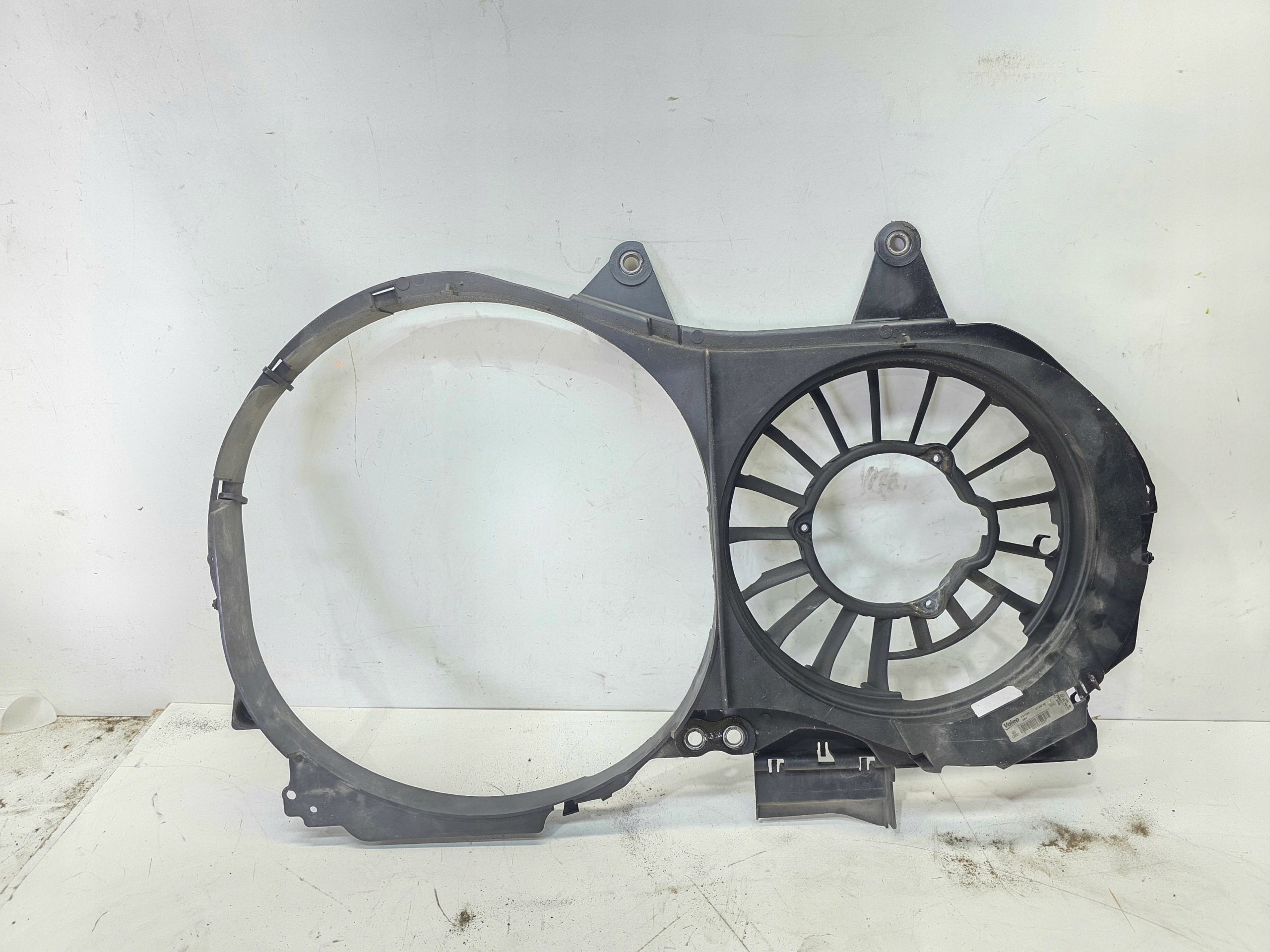 couverture ventilateurs AUDI A4 B7 2.5 TDI 8E0121205T original