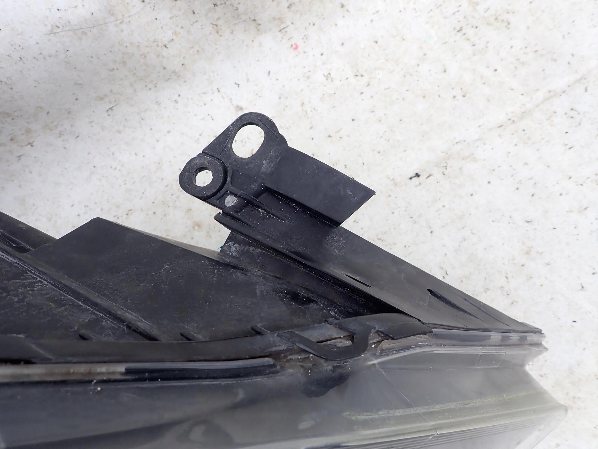 OPEL ZAFIRA B 05-14 light front front right