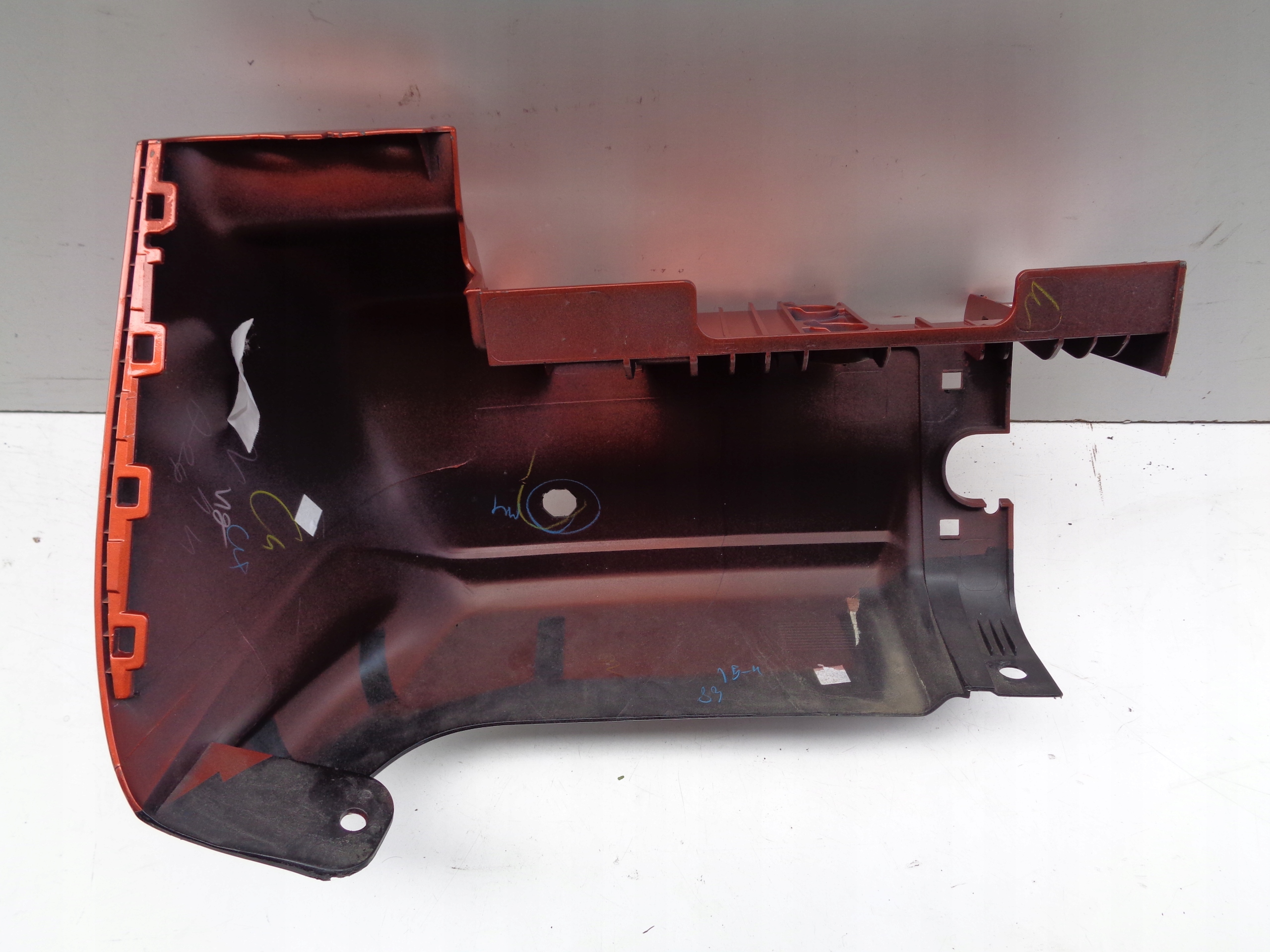 Unité d’angle Pare choc Droite Arrière ISUZU D-MAX 19