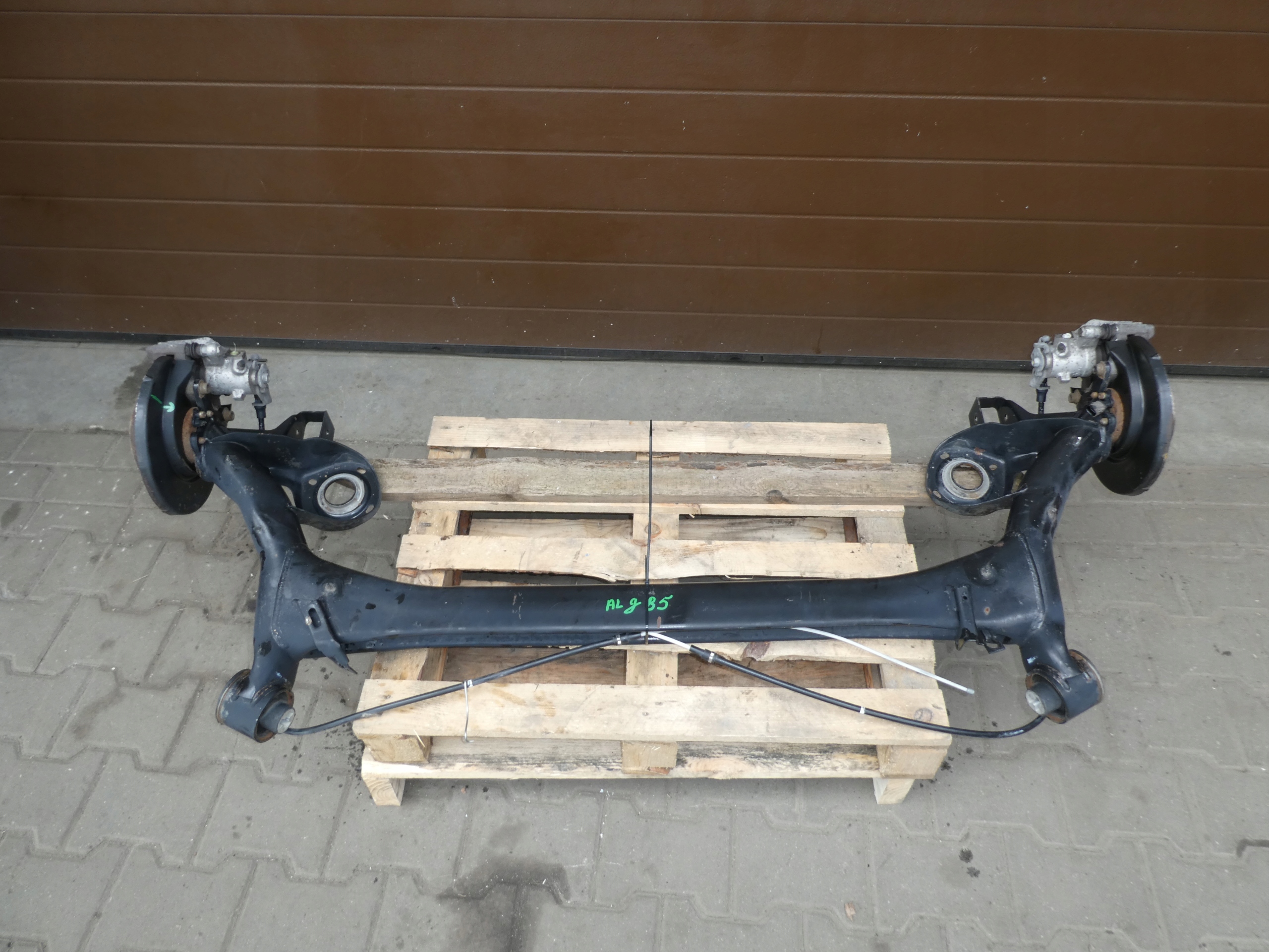 Achsträger träger heck VW SEAT SKODA 6Q0501497D