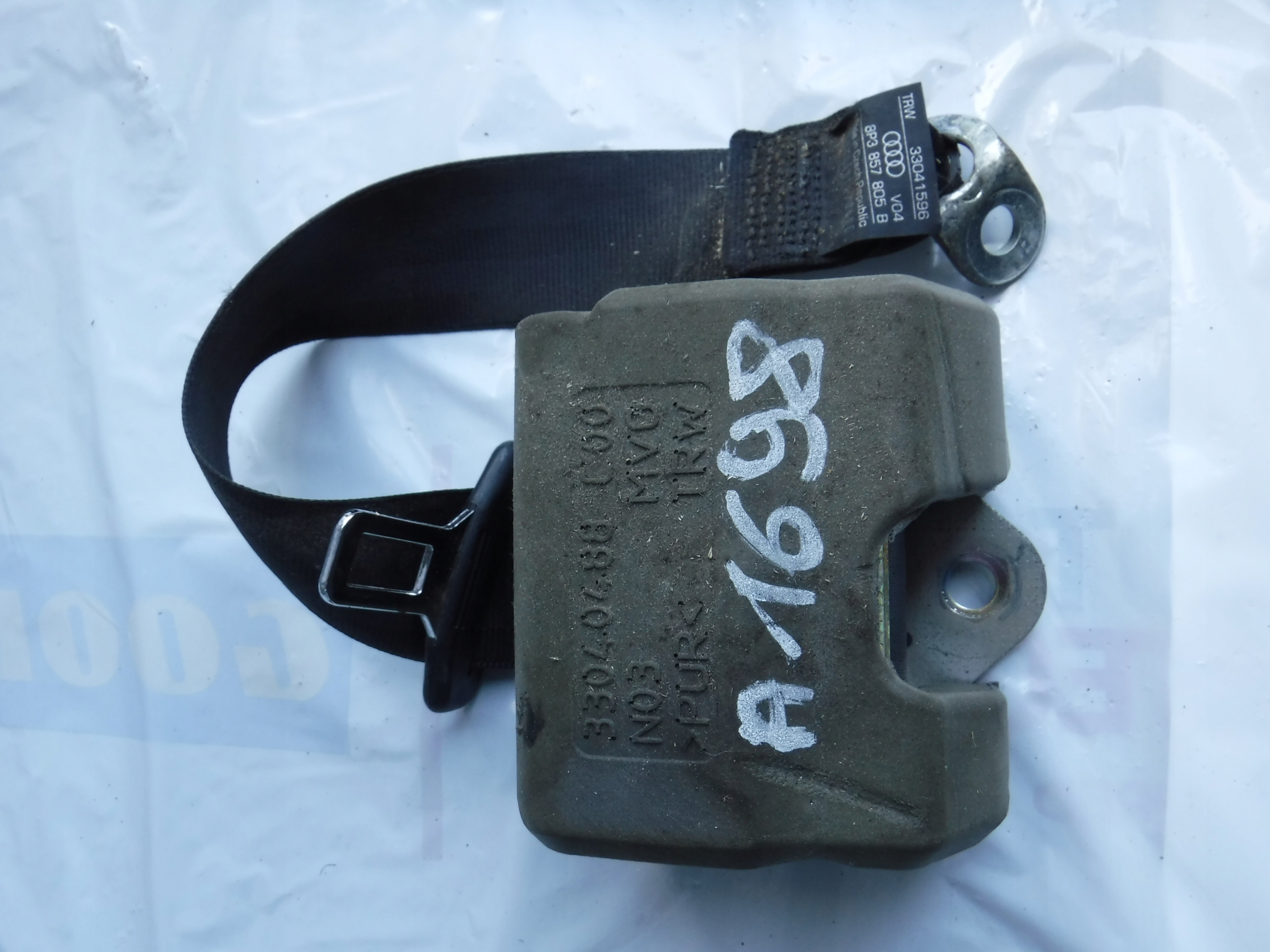 ремень безопасности 8P3857805B Audi A3