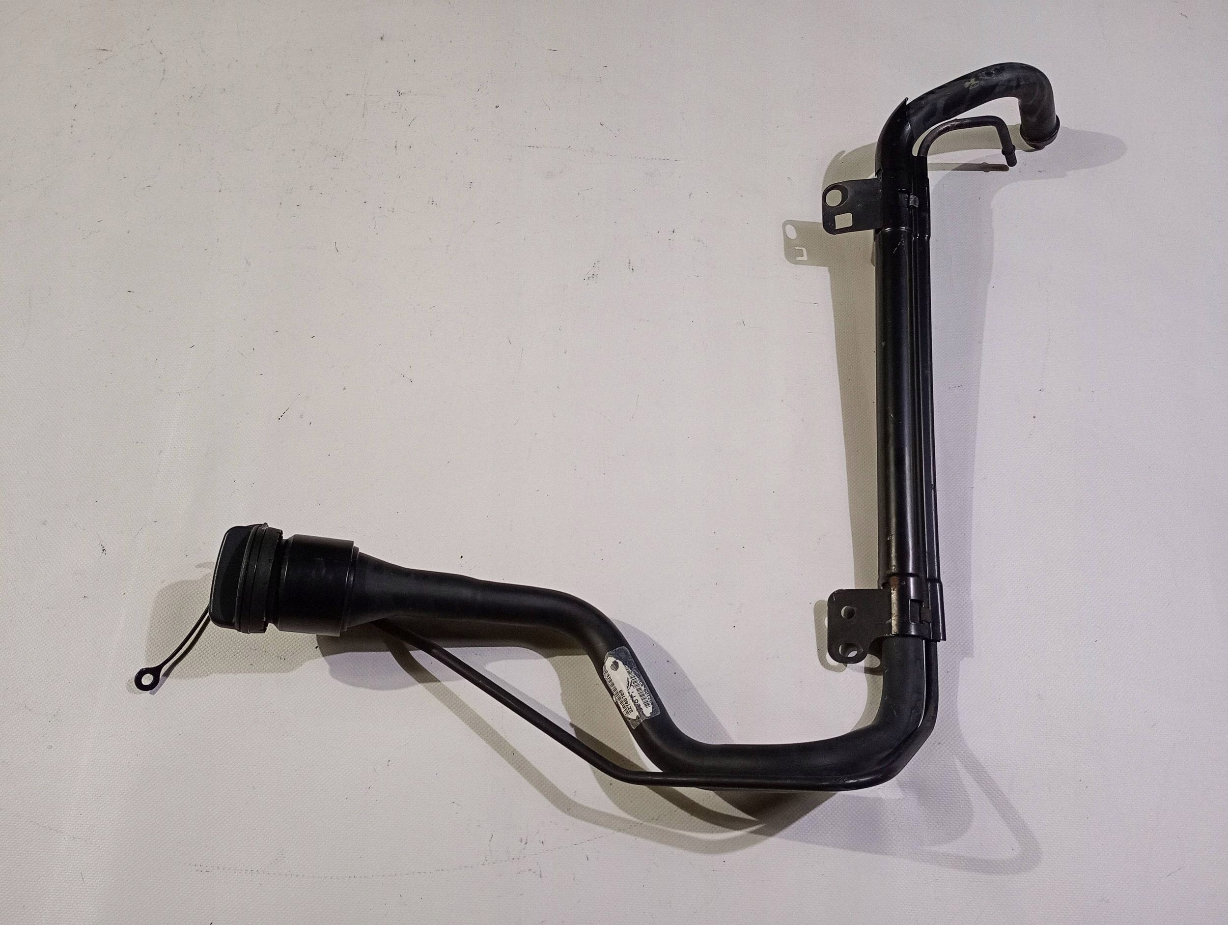 pipe hose tanks fuel tank door Chevrolet Camaro SS 6.2 2009-2015