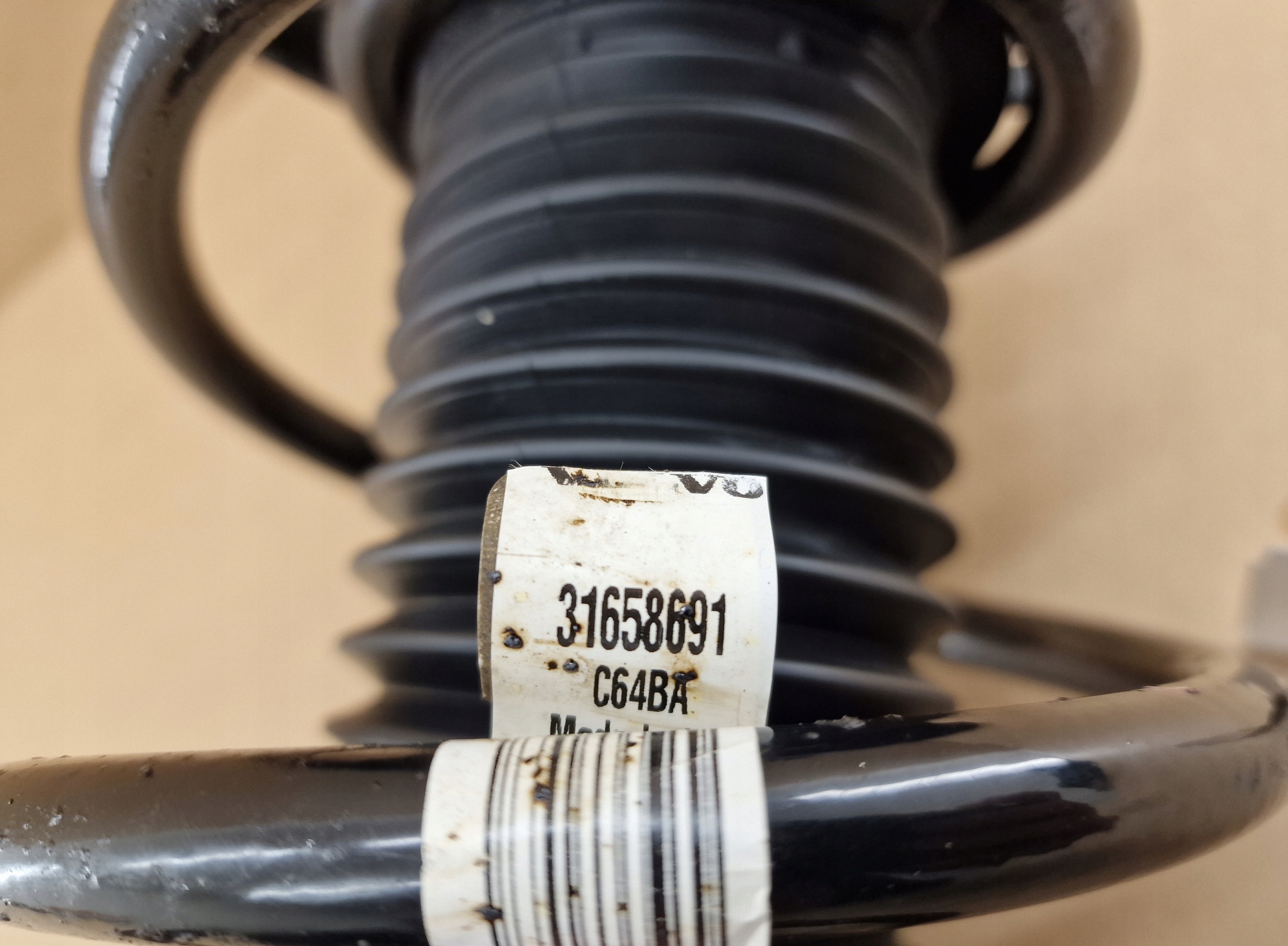 shock absorber right front VOLVO XC40 EX40 EC40 C40