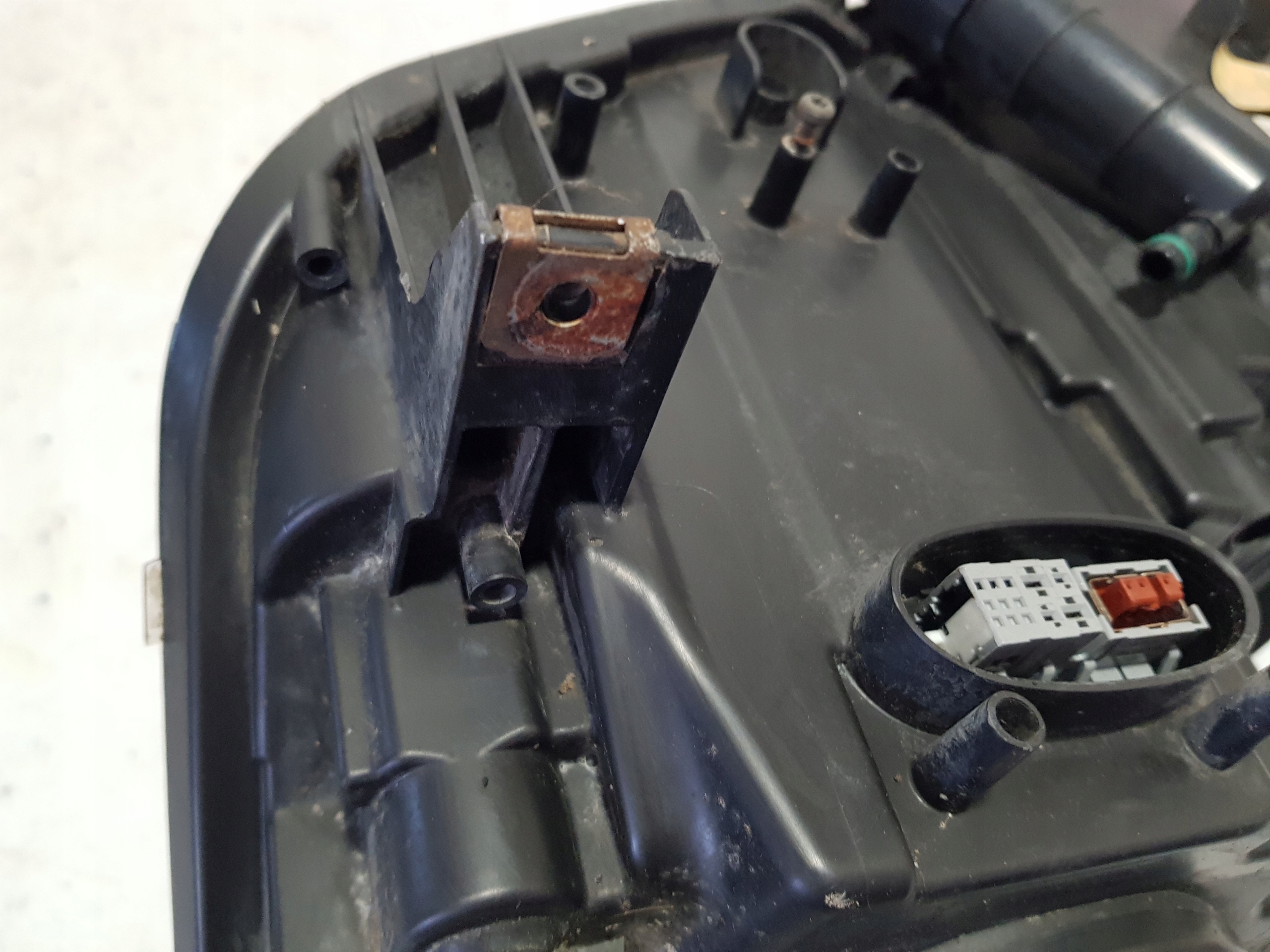 light XENON BI-XENON right front MERCEDES W207 C207