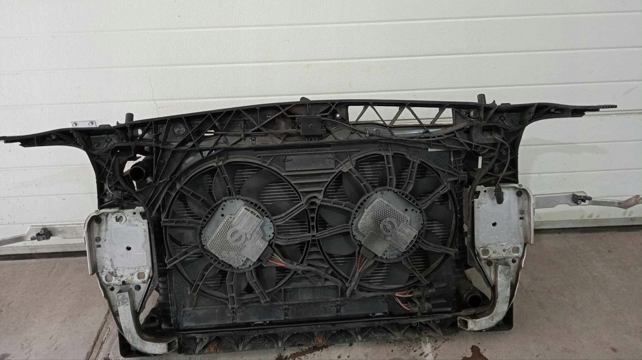 Audi A6 C7 pas przedni wzmocnienie chłodnice 3.0