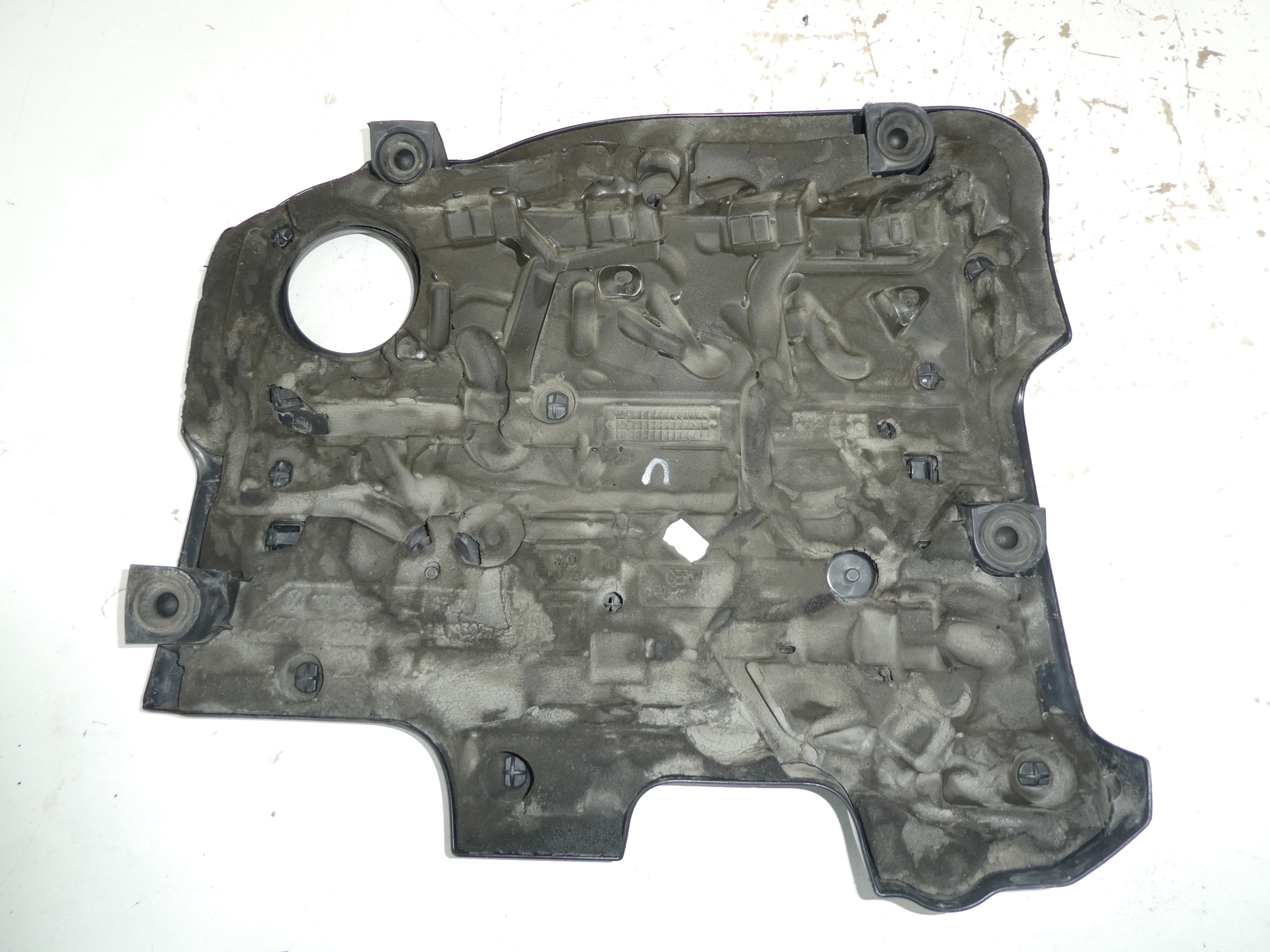 AUDI A4 A5 A6 2.0 TDI motor cover 03L103925