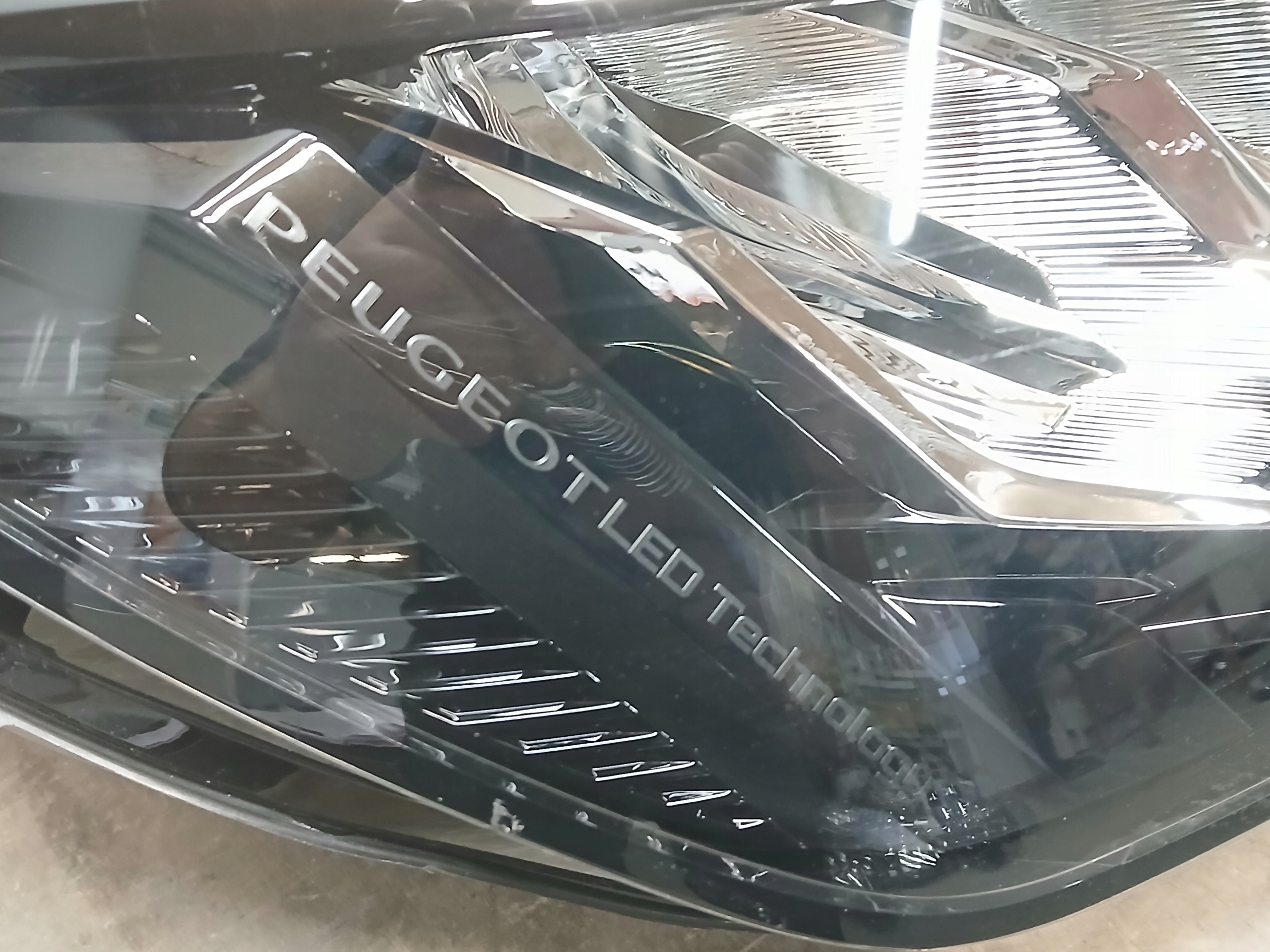 light front right PEUGEOT 208 II 2 19- FULL LED 9855524880