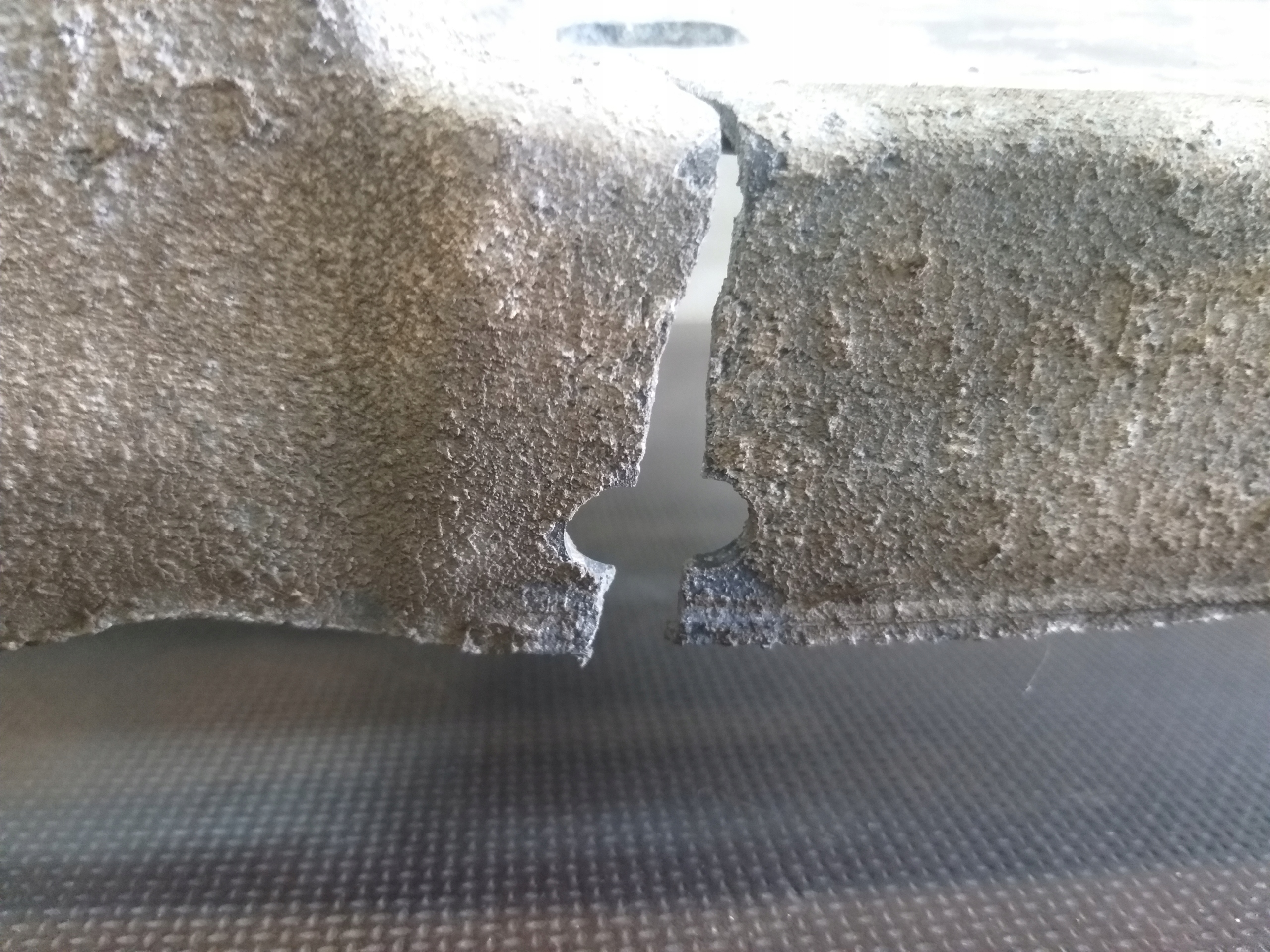 PAS PRZEDNI TESLA S Typ samochodu Samochody osobowe