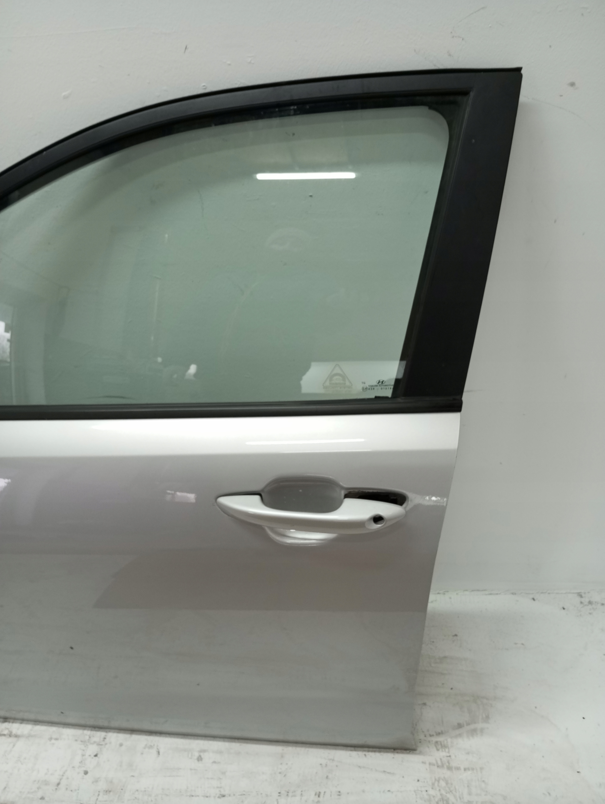 door left front HYUNDAI I10 22r